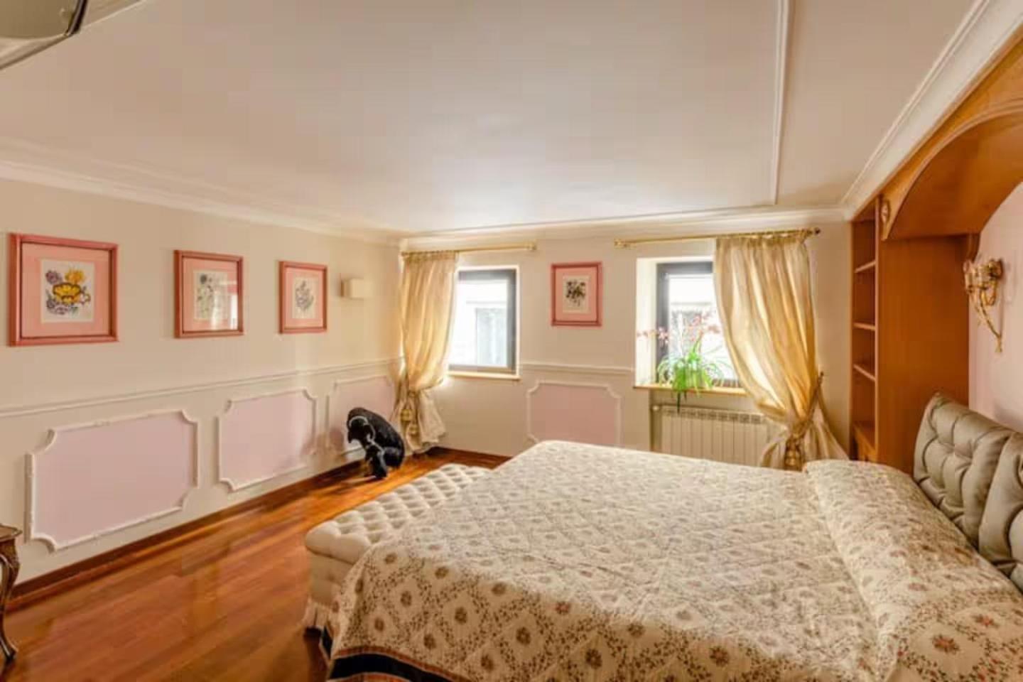 Luxury House With Private Garden Holiday home Rome