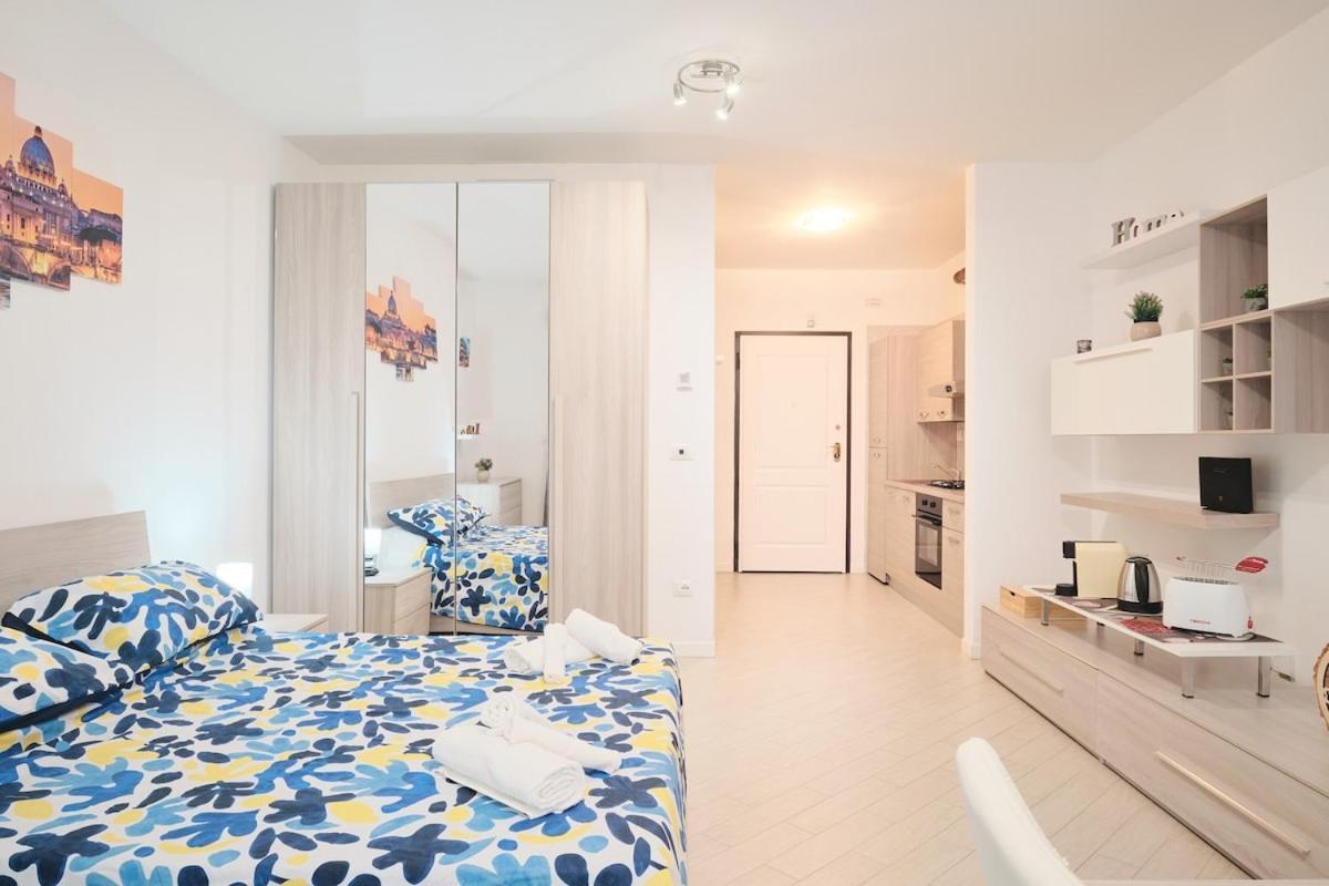 Appartamento New - Metro Jonio - La Dolce Con Garage E Piscina Roma