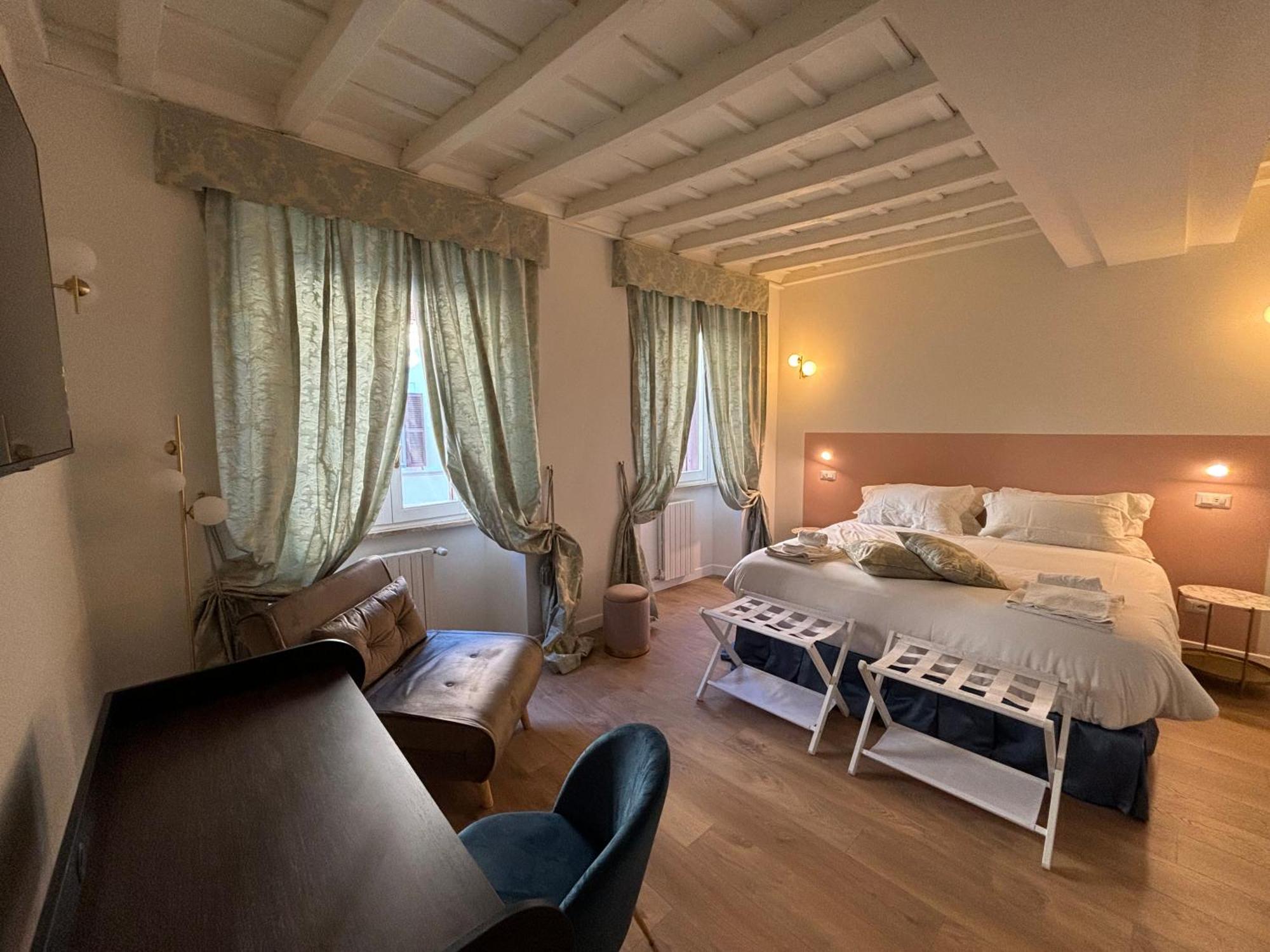 Paolina Place * Rome