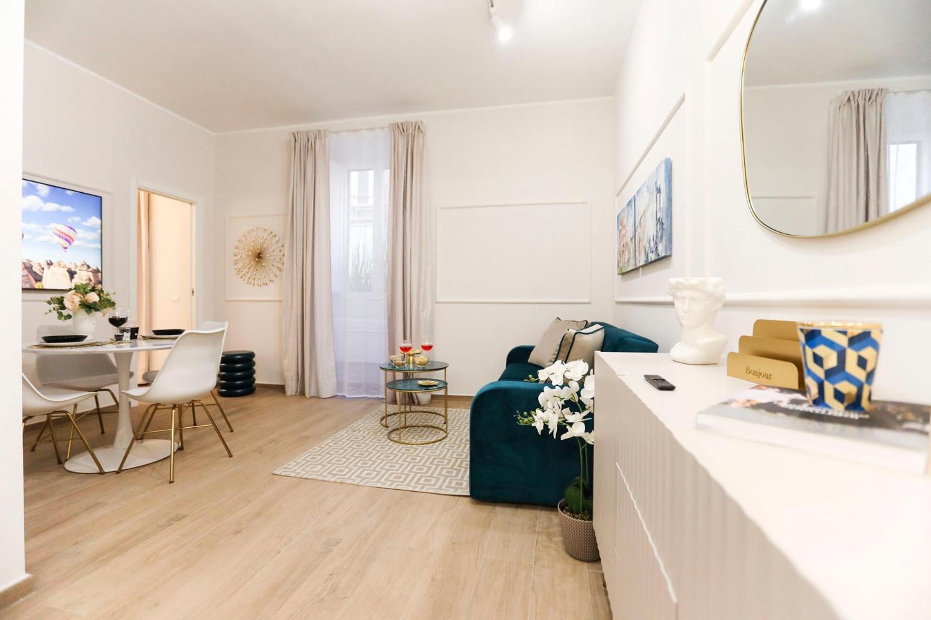 Lady A In Rome- Luxury Roma