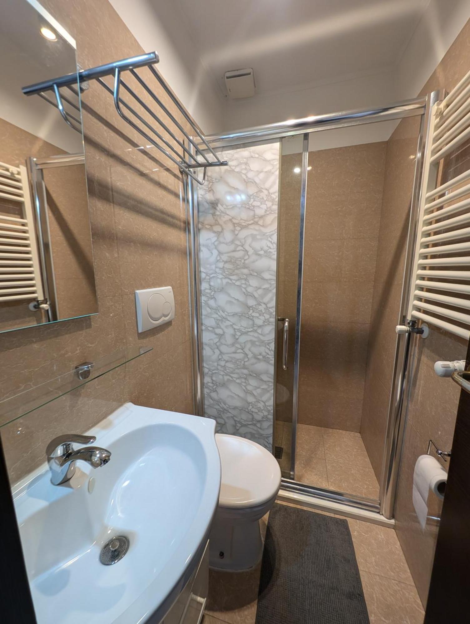 Affittacamere Roomz Romestay *
