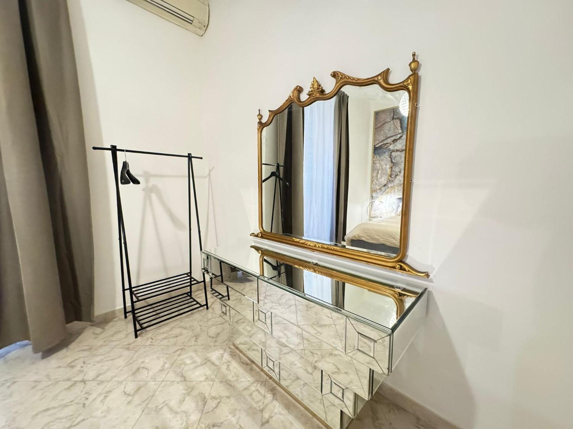 Nova House * Roma