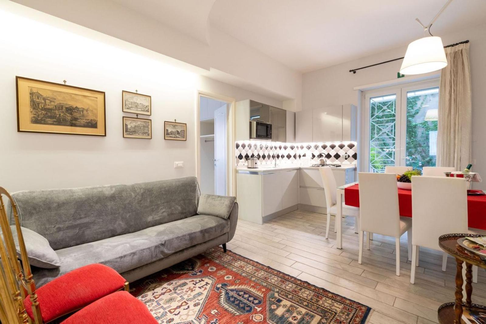 Vatican Historic Center -luxury Flat With Garden And Private Parking Appartamento *