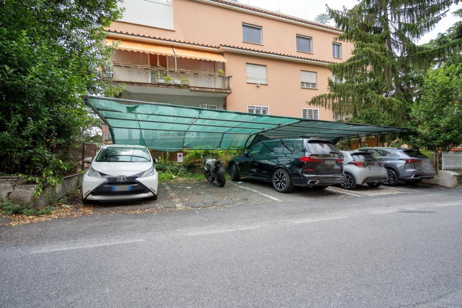 Appartamento Vatican Historic Center -luxury Flat With Garden And Private Parking Roma