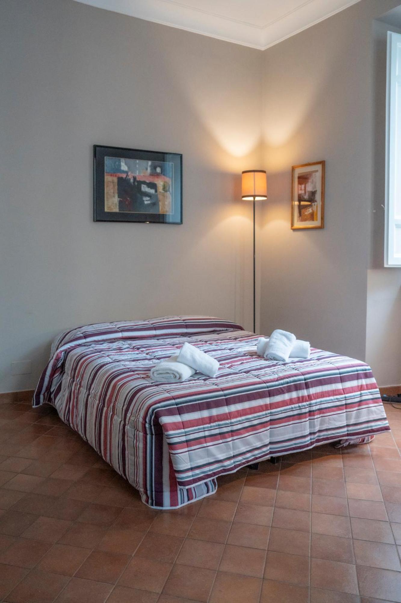 D'elite Ripetta - Spanish Steps *