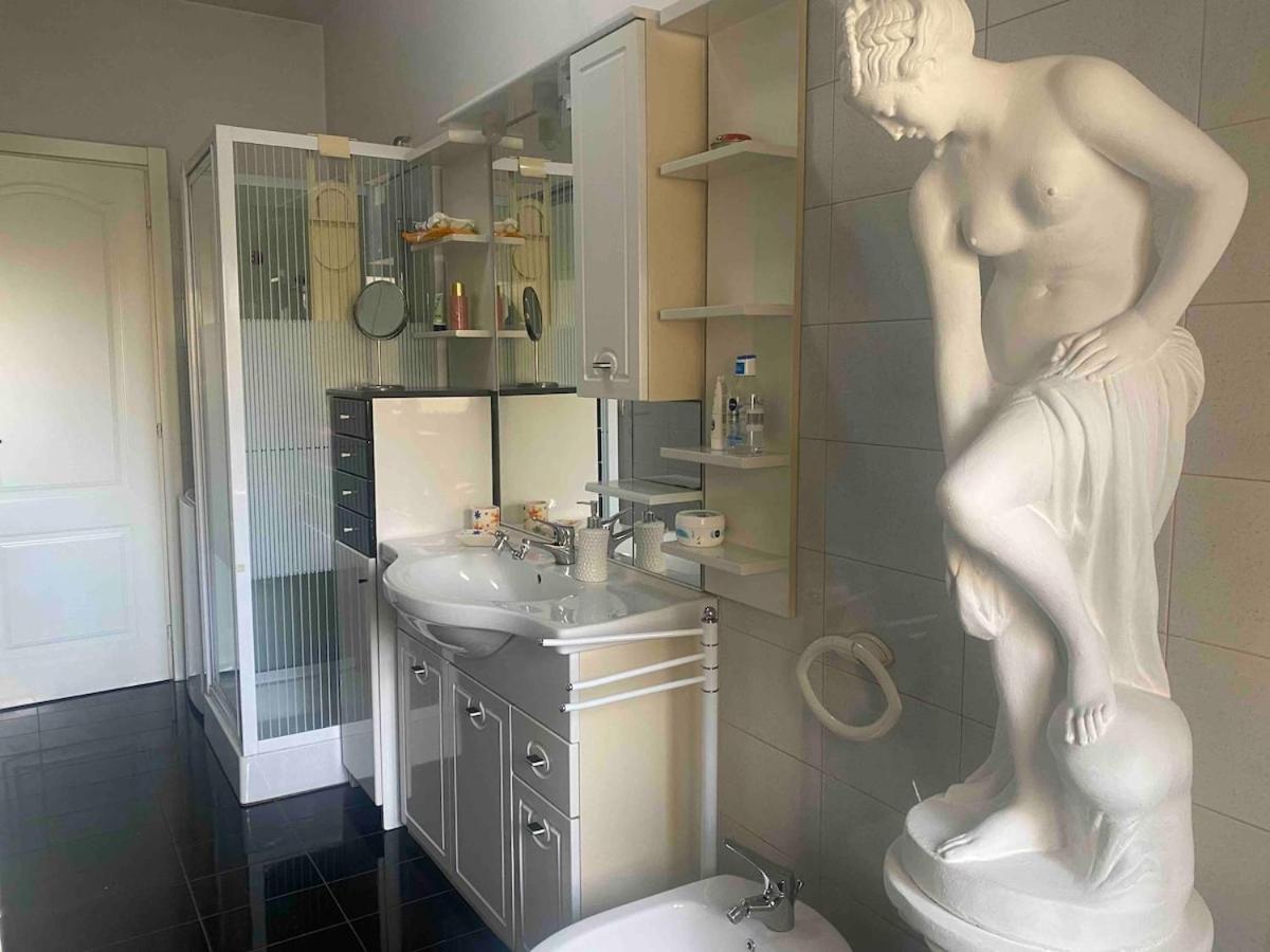 Luxury Emy Apartment Rom