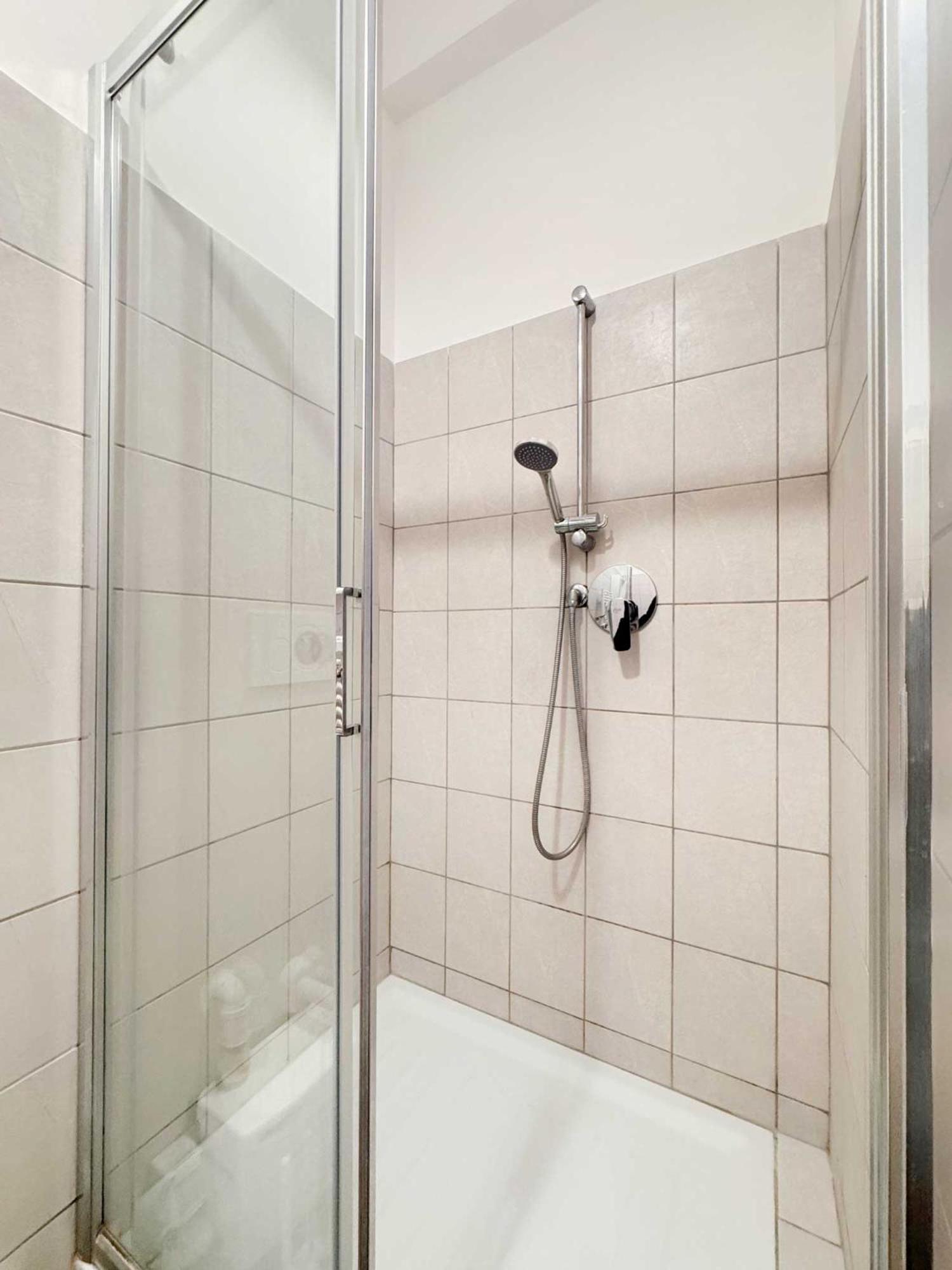 Appartamento Piramide 2 Bedrooms & 2 Bathrooms *
