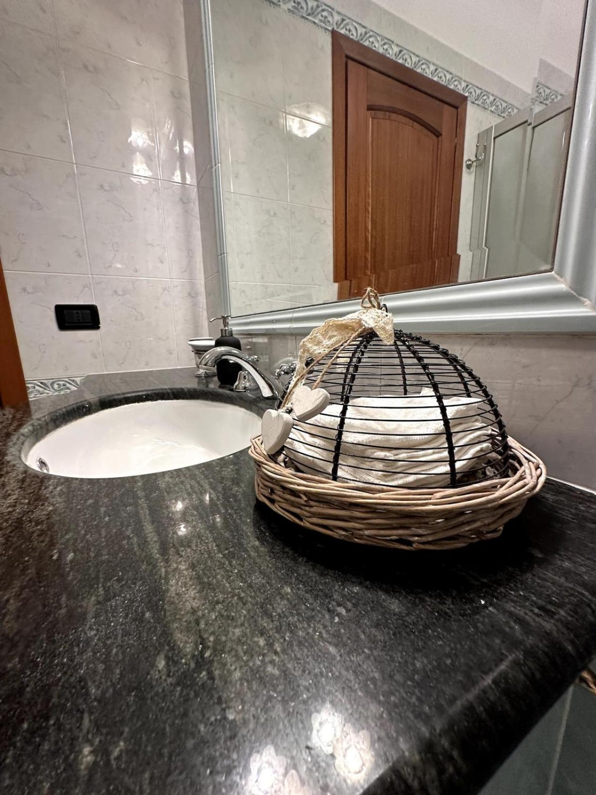 Tranquillo Stazione Serenissima, 2 Stanze Private E Cucina Condivisa Con L'host * Roma