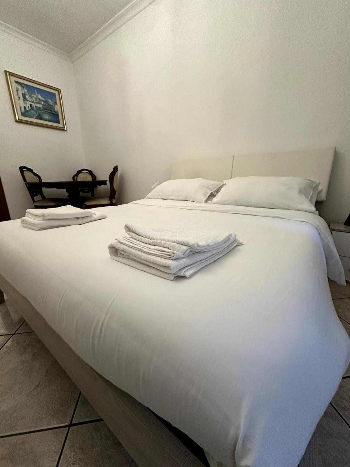 Alloggio in famiglia Tranquillo Stazione Serenissima, 2 Stanze Private E Cucina Condivisa Con L'host *