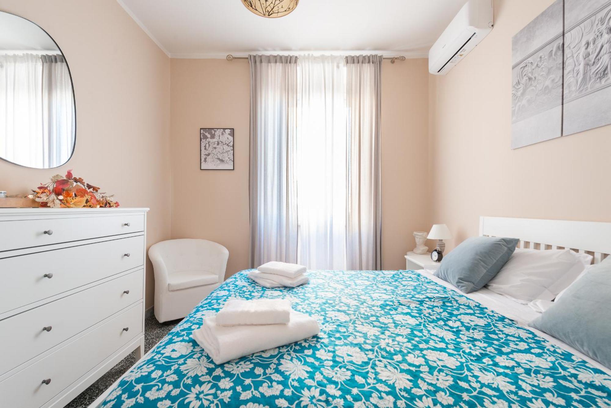 Apartamento In Tuscolana Train Station & Metro A Roma