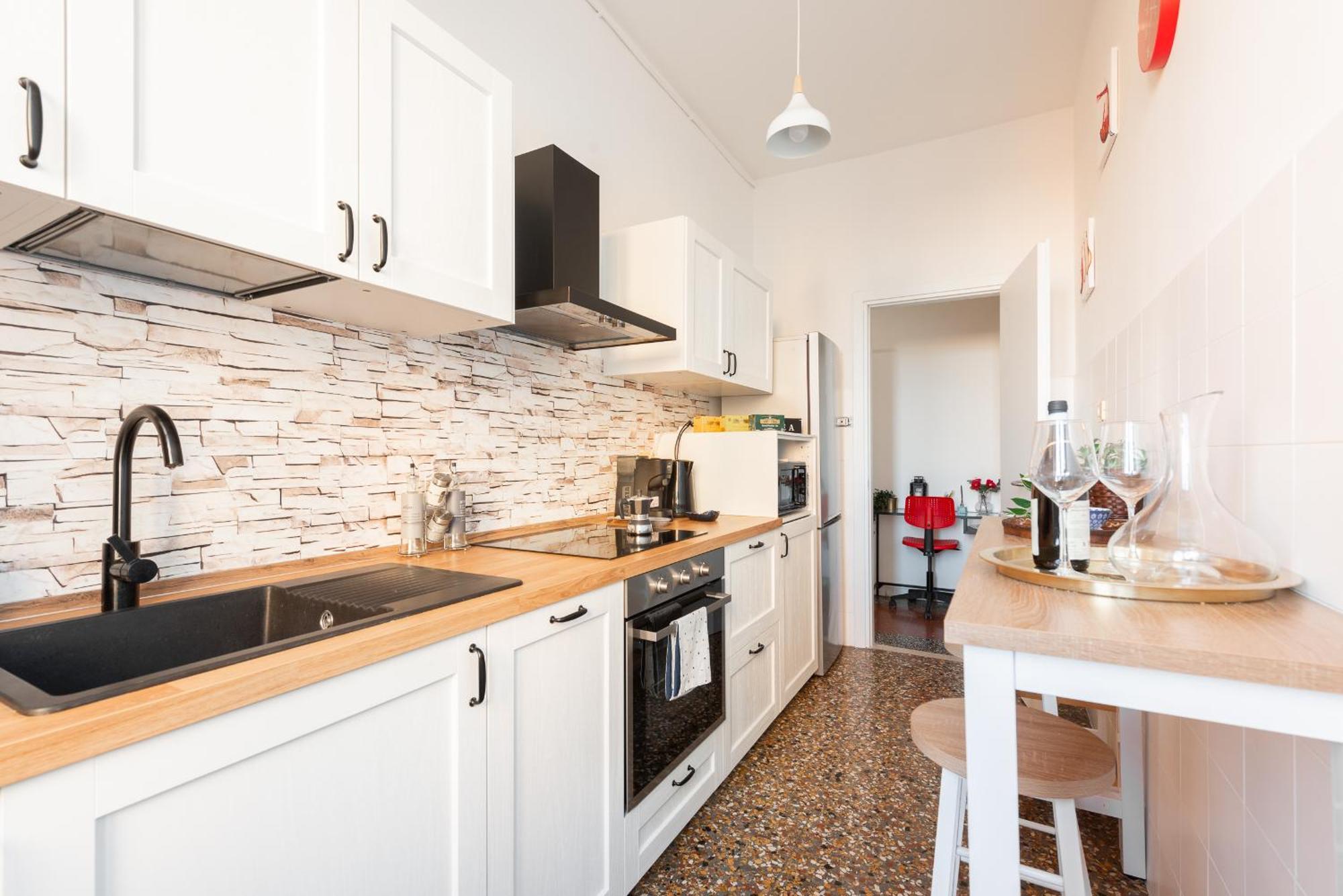 Apartamento In Tuscolana Train Station & Metro A