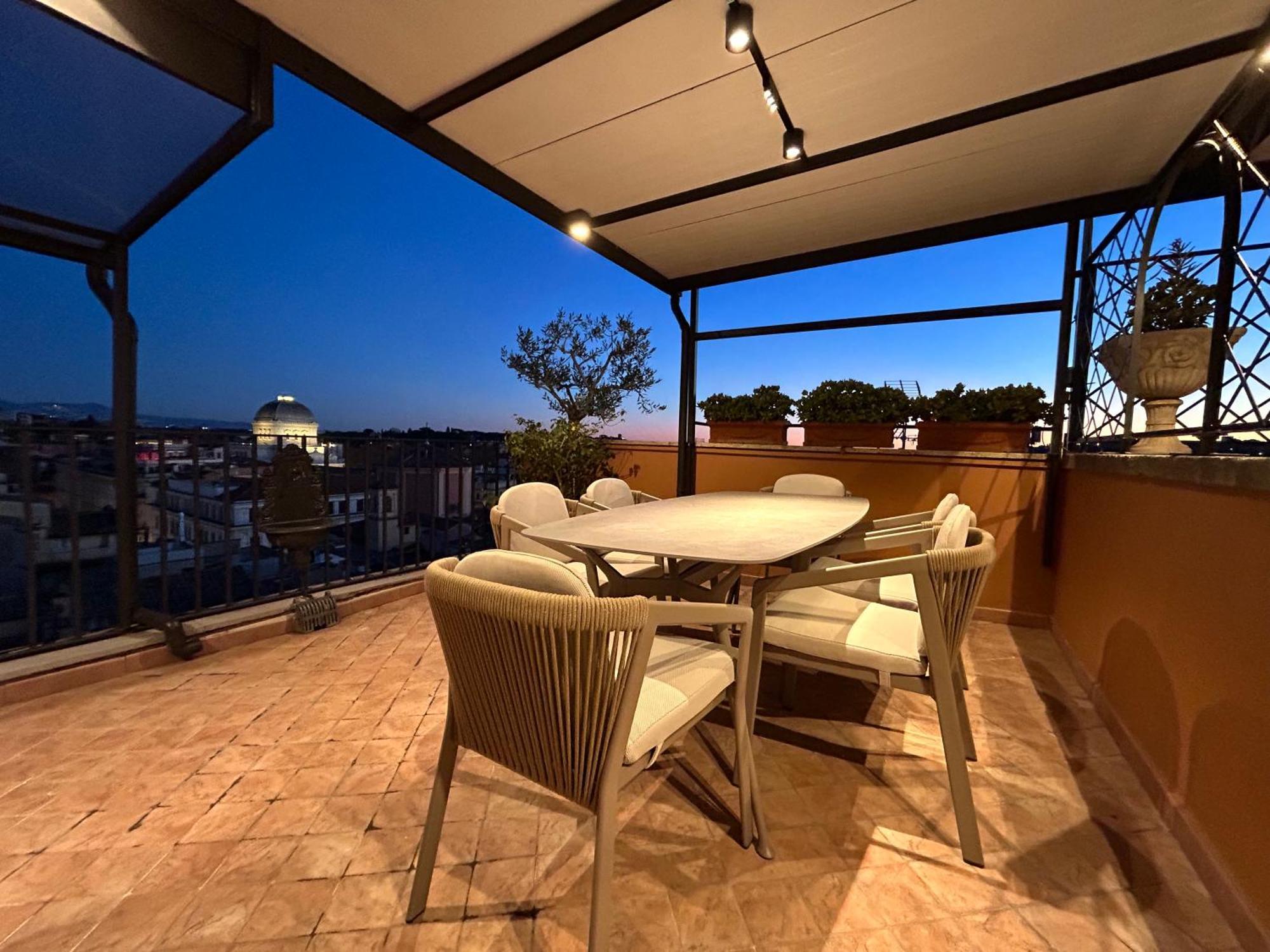 Arenula16 Attico Con Terrazza Panoramica Appartamento *