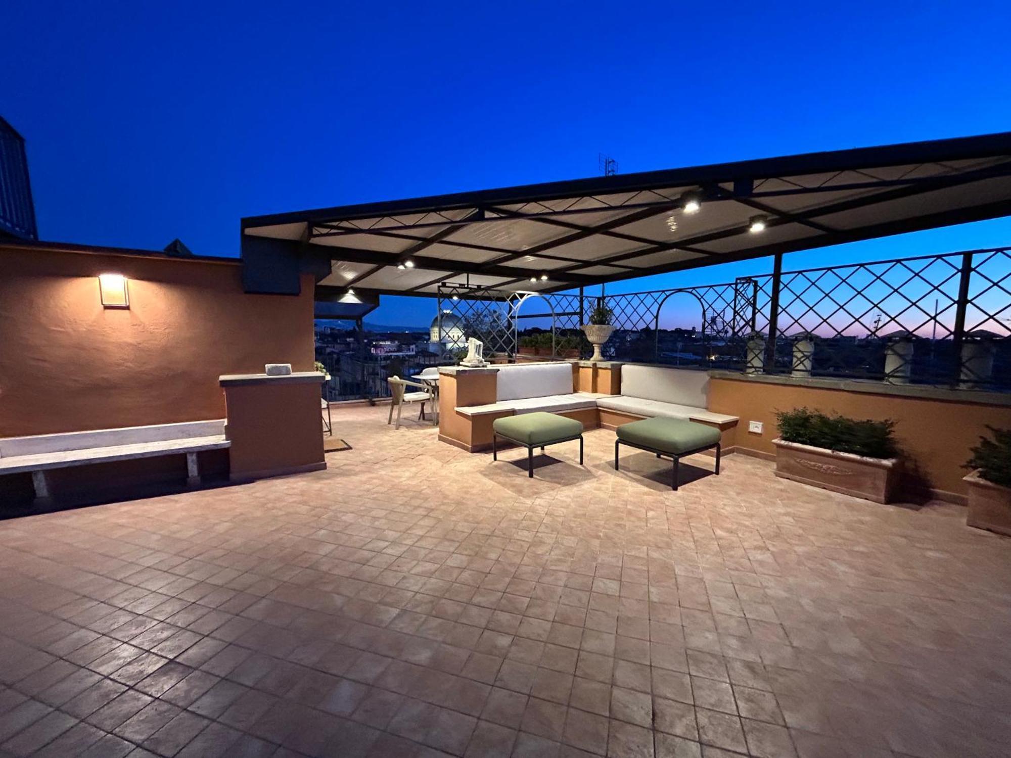 Arenula16 Attico Con Terrazza Panoramica Appartamento