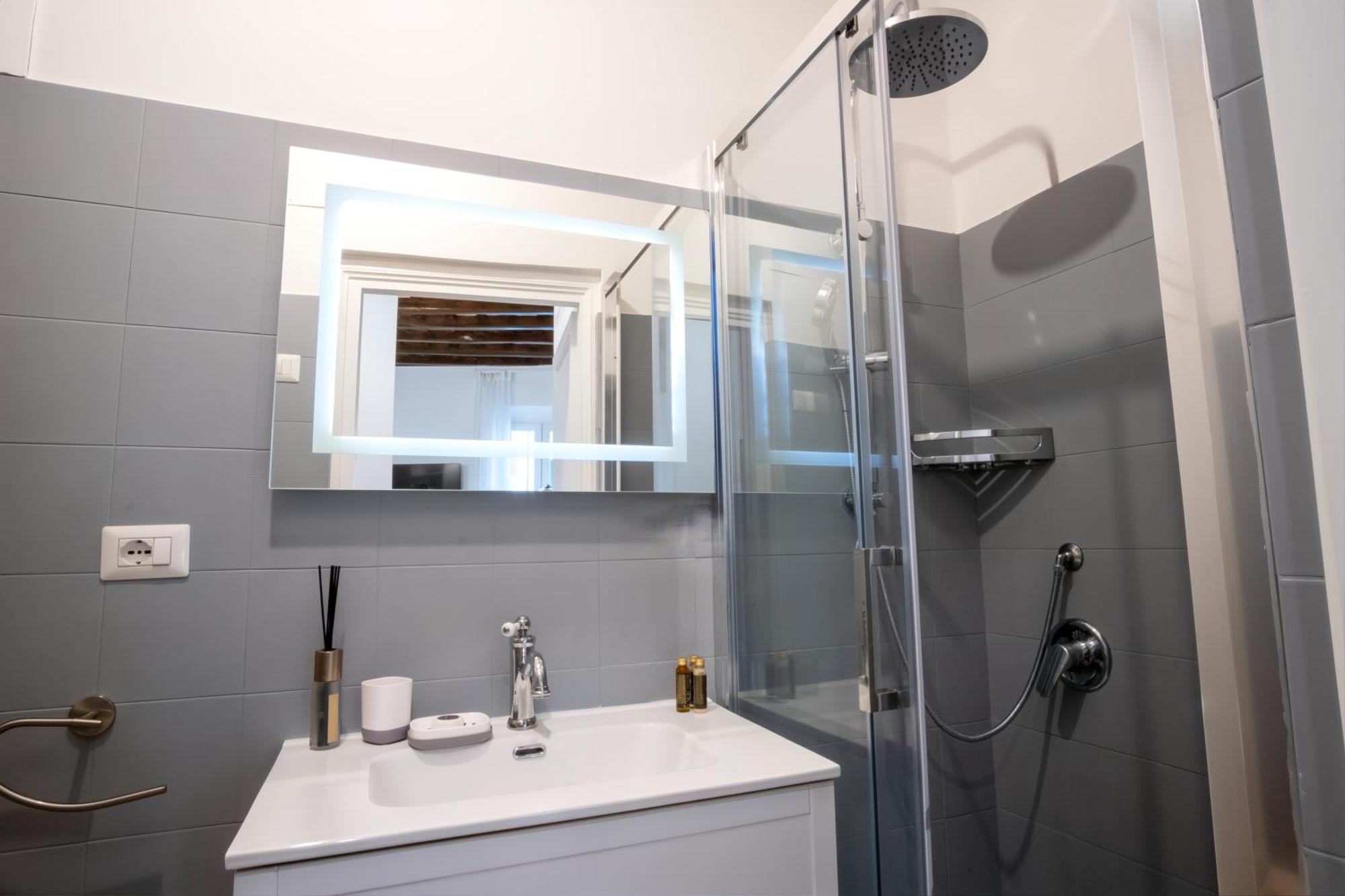 Appartamento Elegantis Trevi - Just 50m From Trevi Fountain Roma