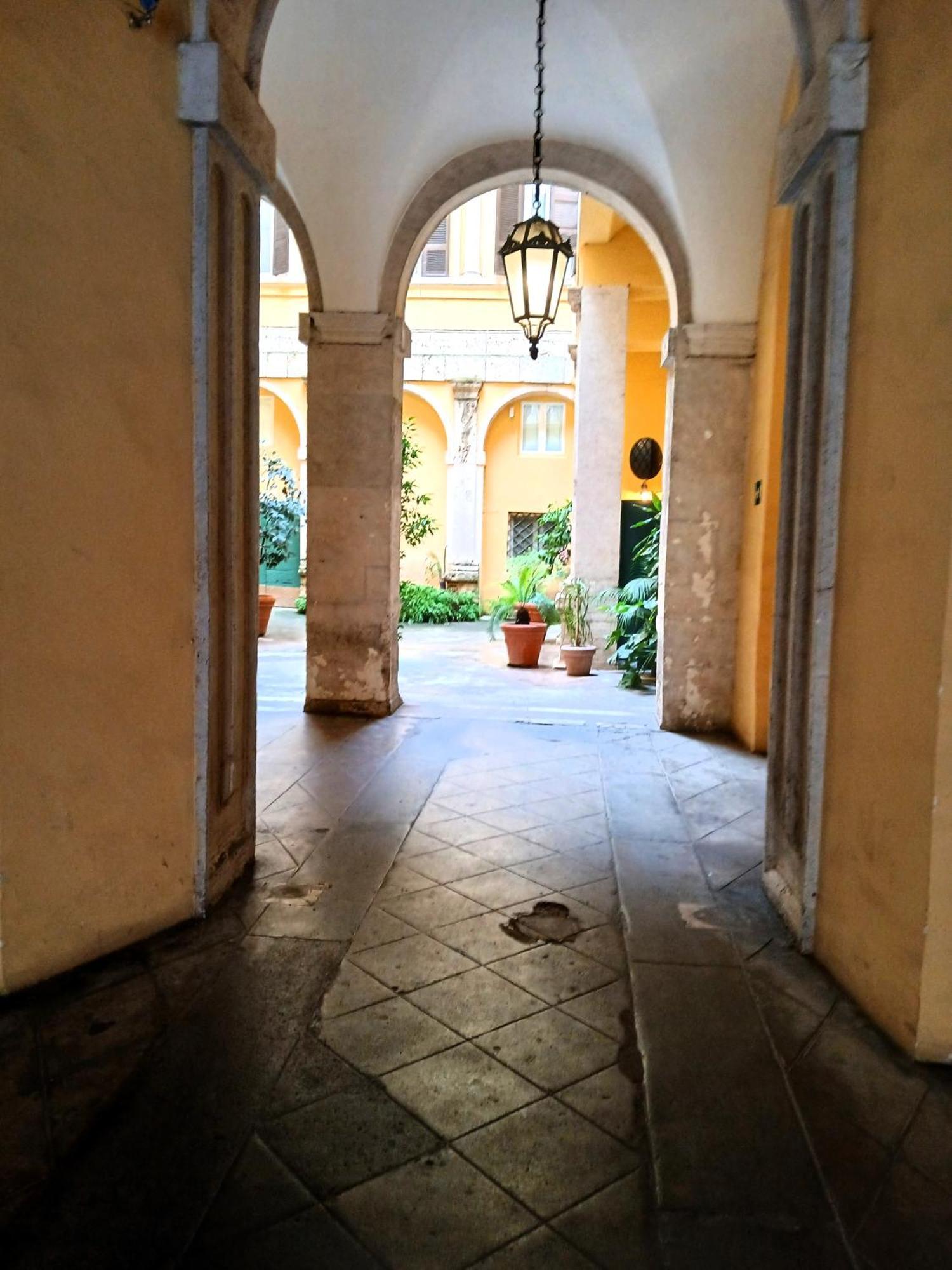 Realty Company Piazza Venezia