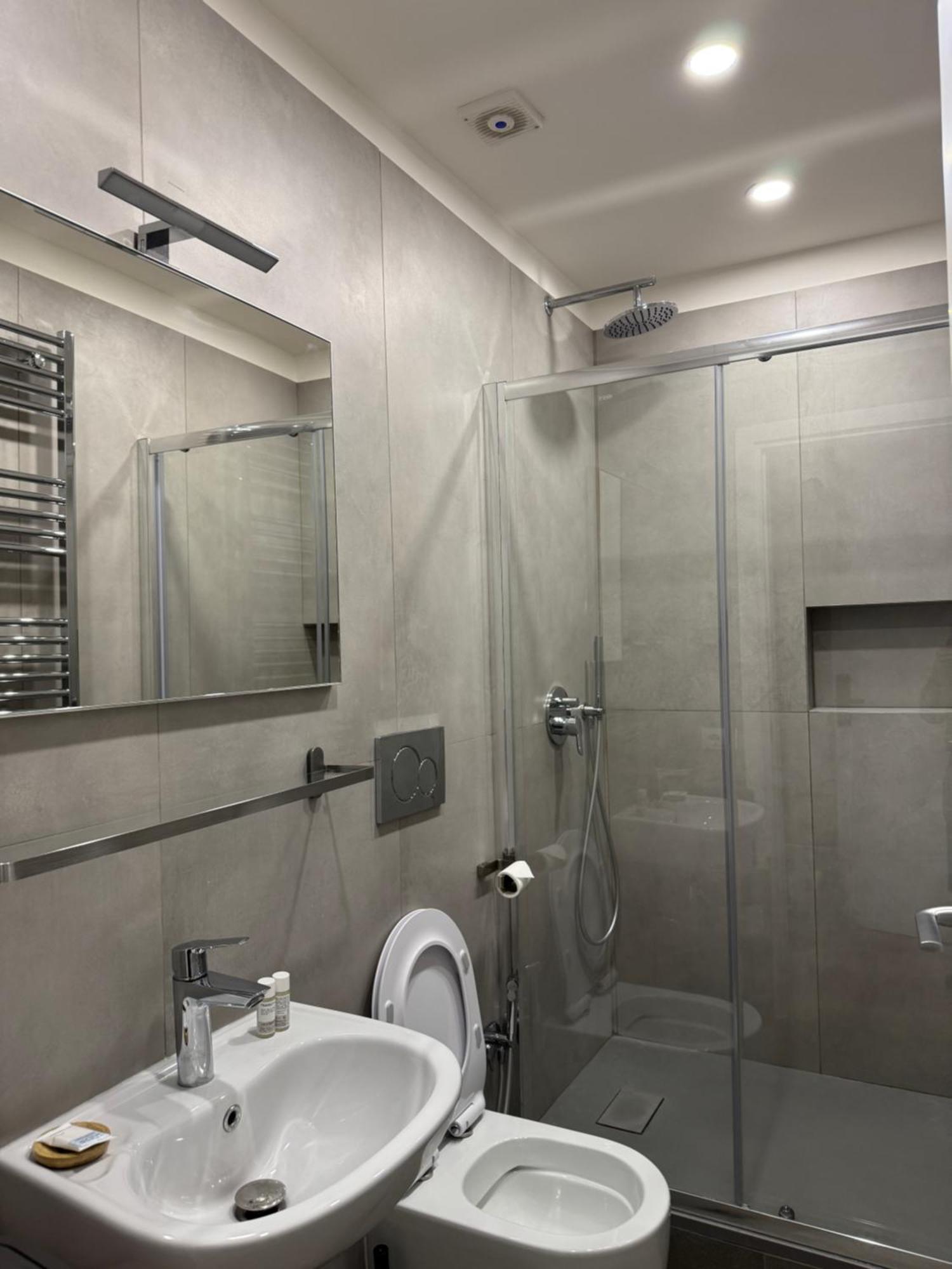 Flat 7 * Roma