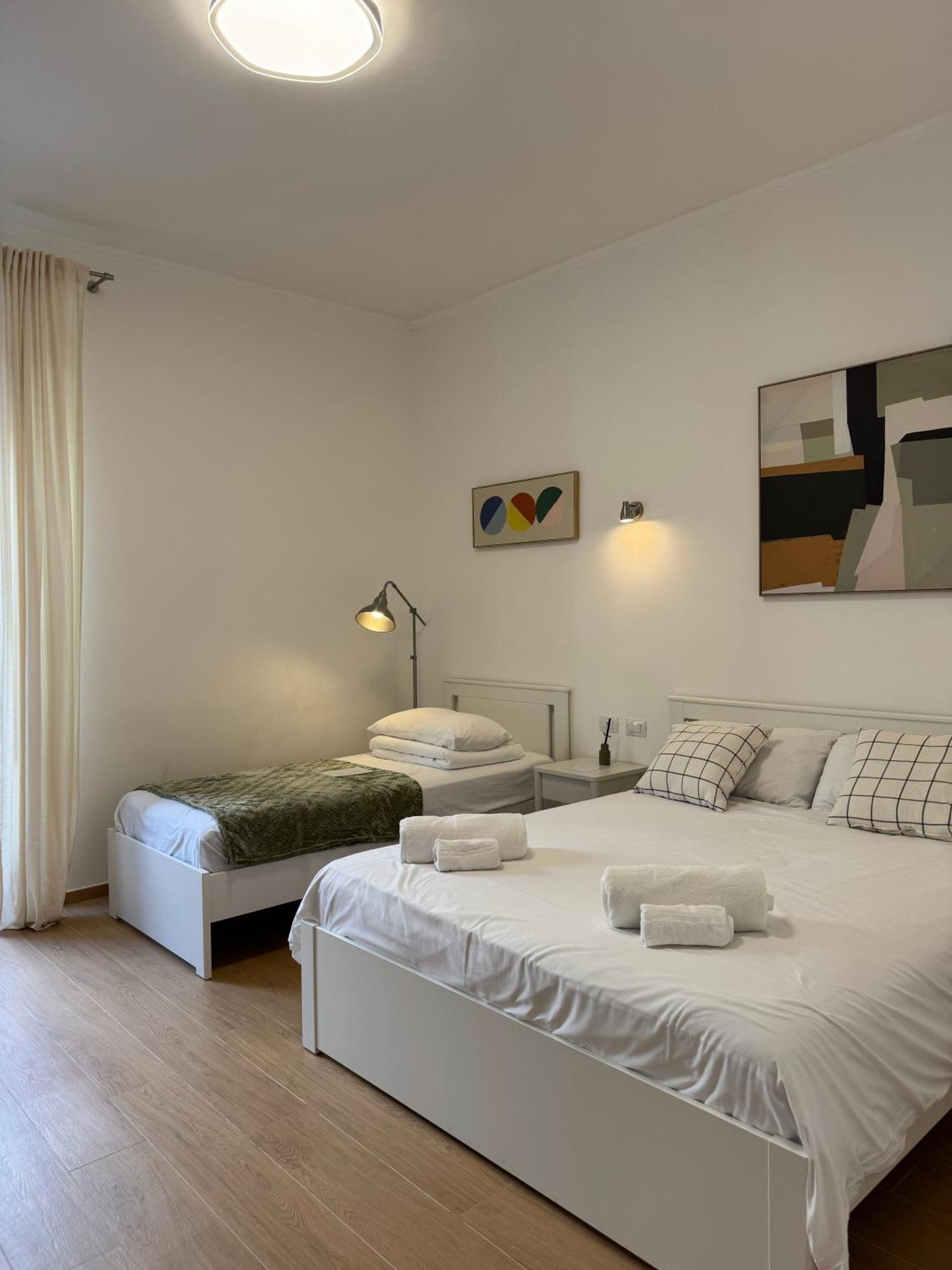 Flat 7 * Roma