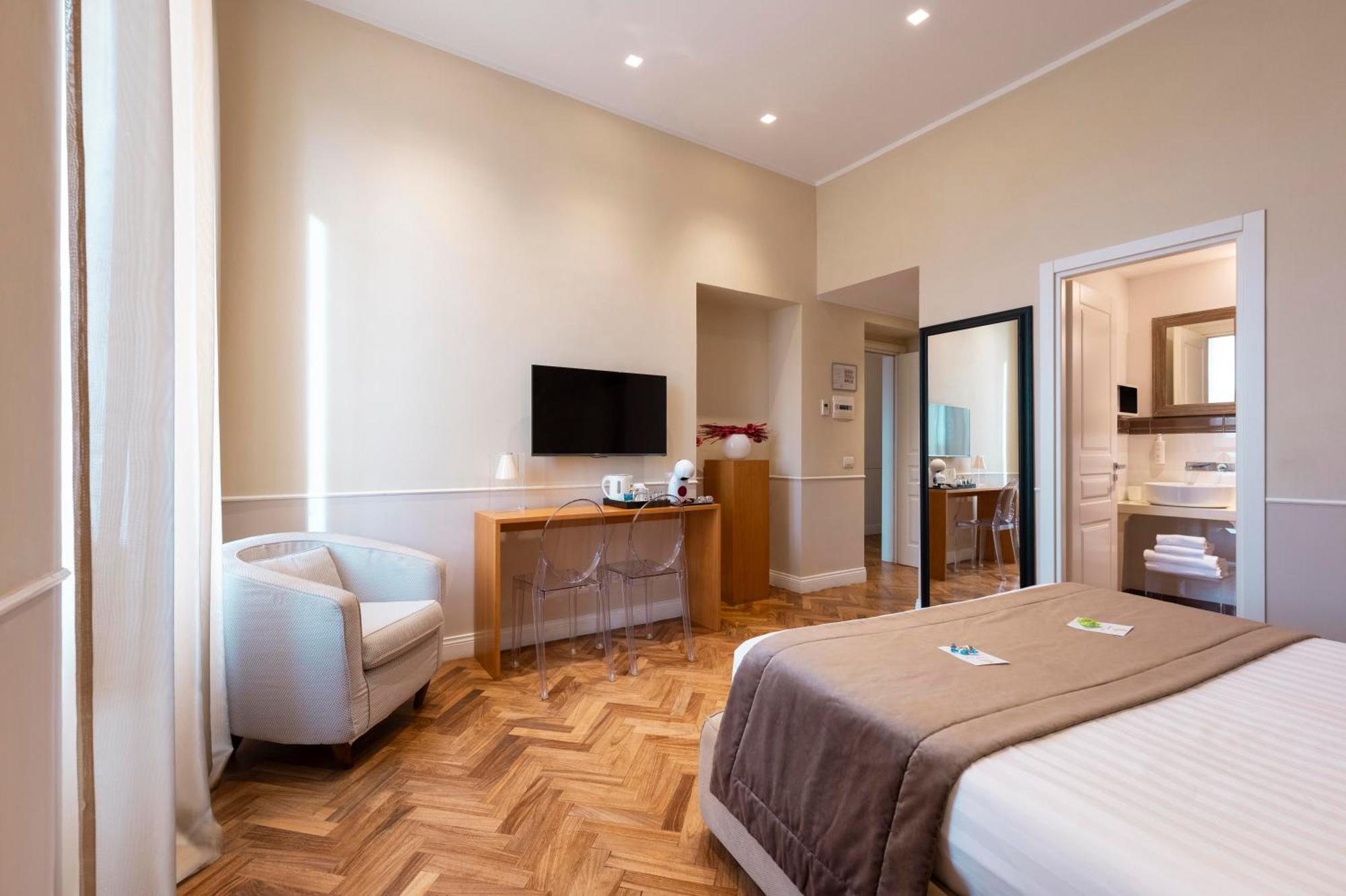 Vanity Navona Rom