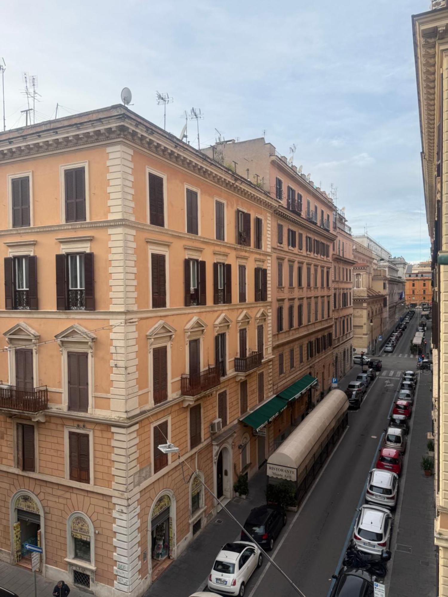 Apartment Grand Cucinetta Rome