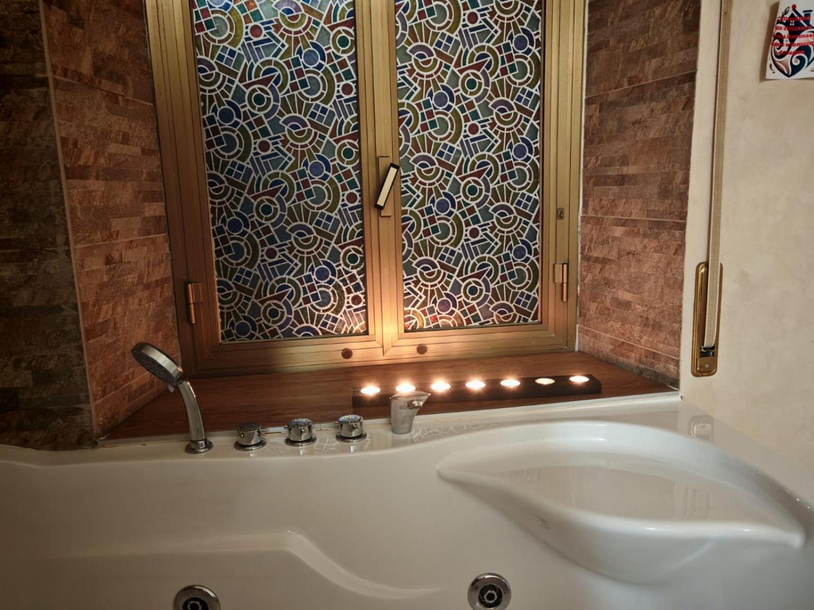 Apartamento Casa Con Idromassaggio Metro C Alessandrino - San Giovanni E Trenino Laziali-termini -betti House *