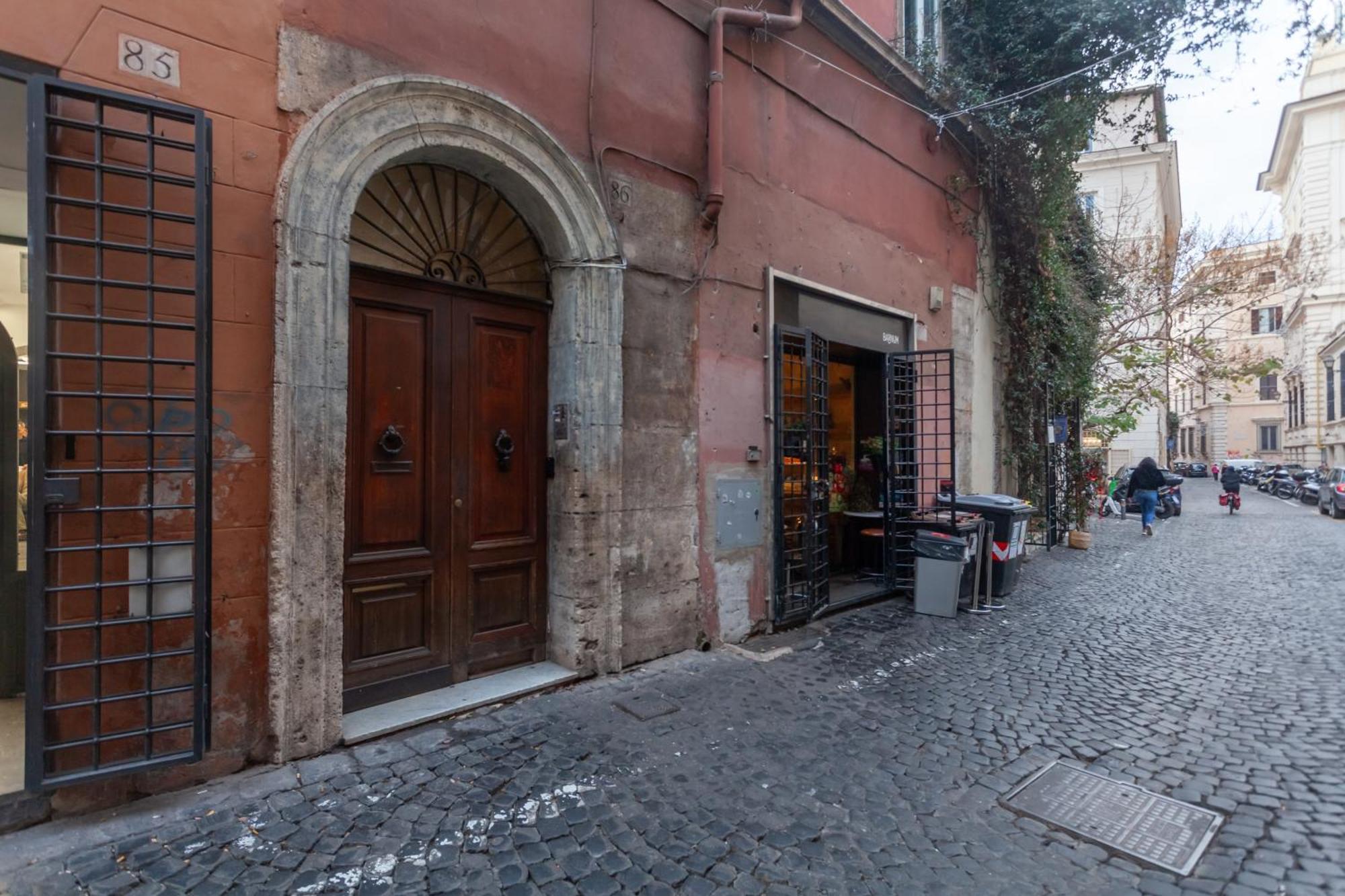Pellegrino Piazza Navona Roma