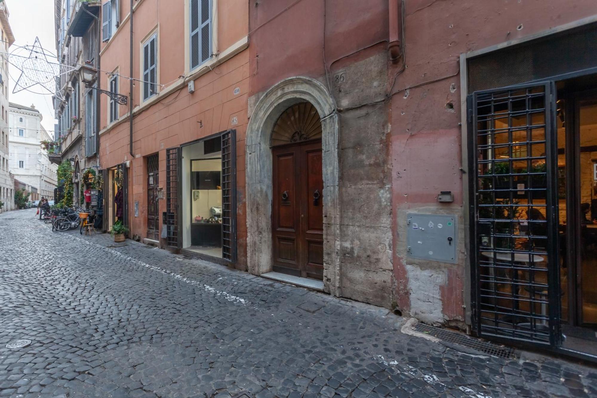 Pellegrino Piazza Navona Leilighet