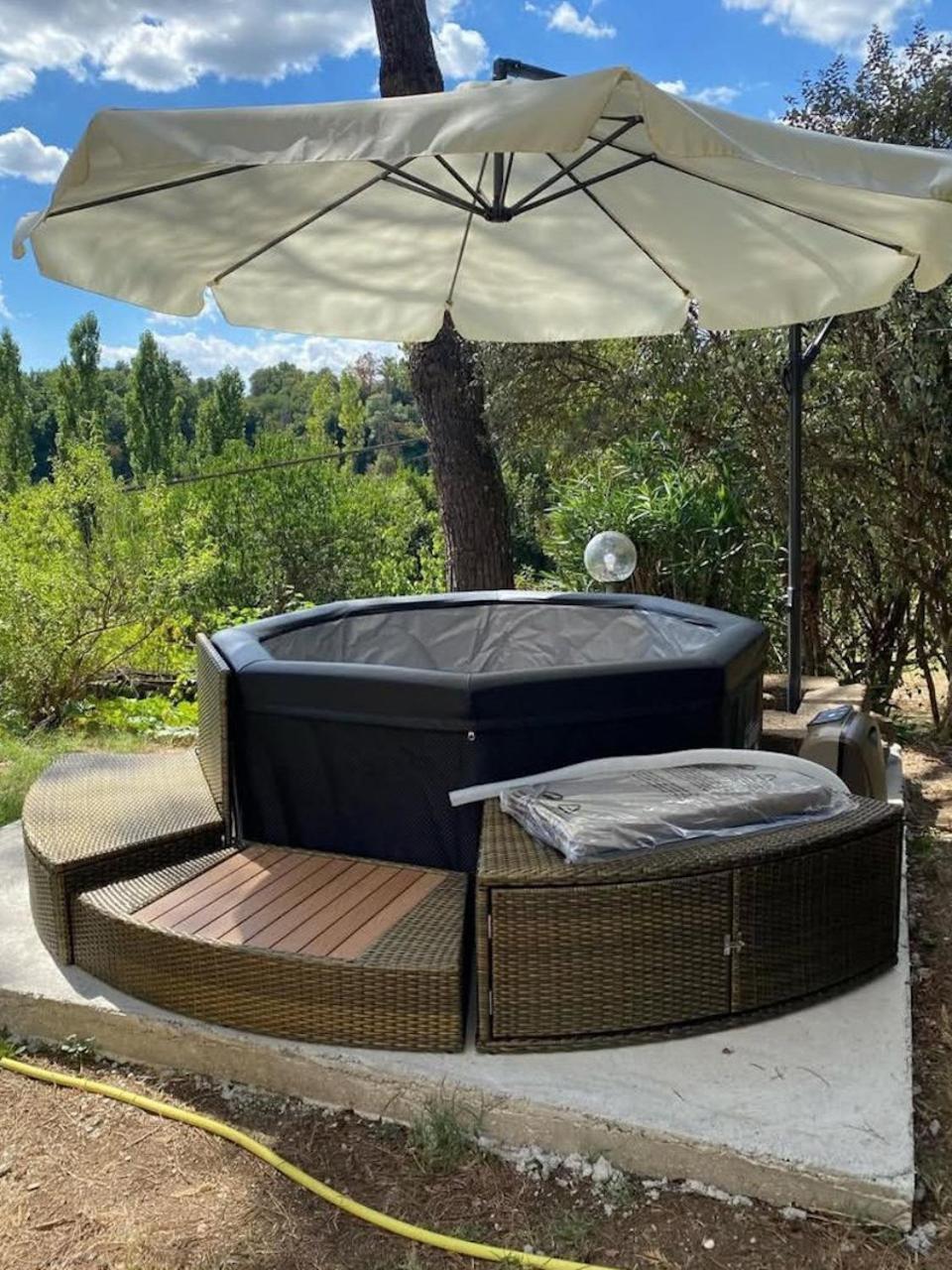Casale Monte Oliviero Bed & Breakfast *