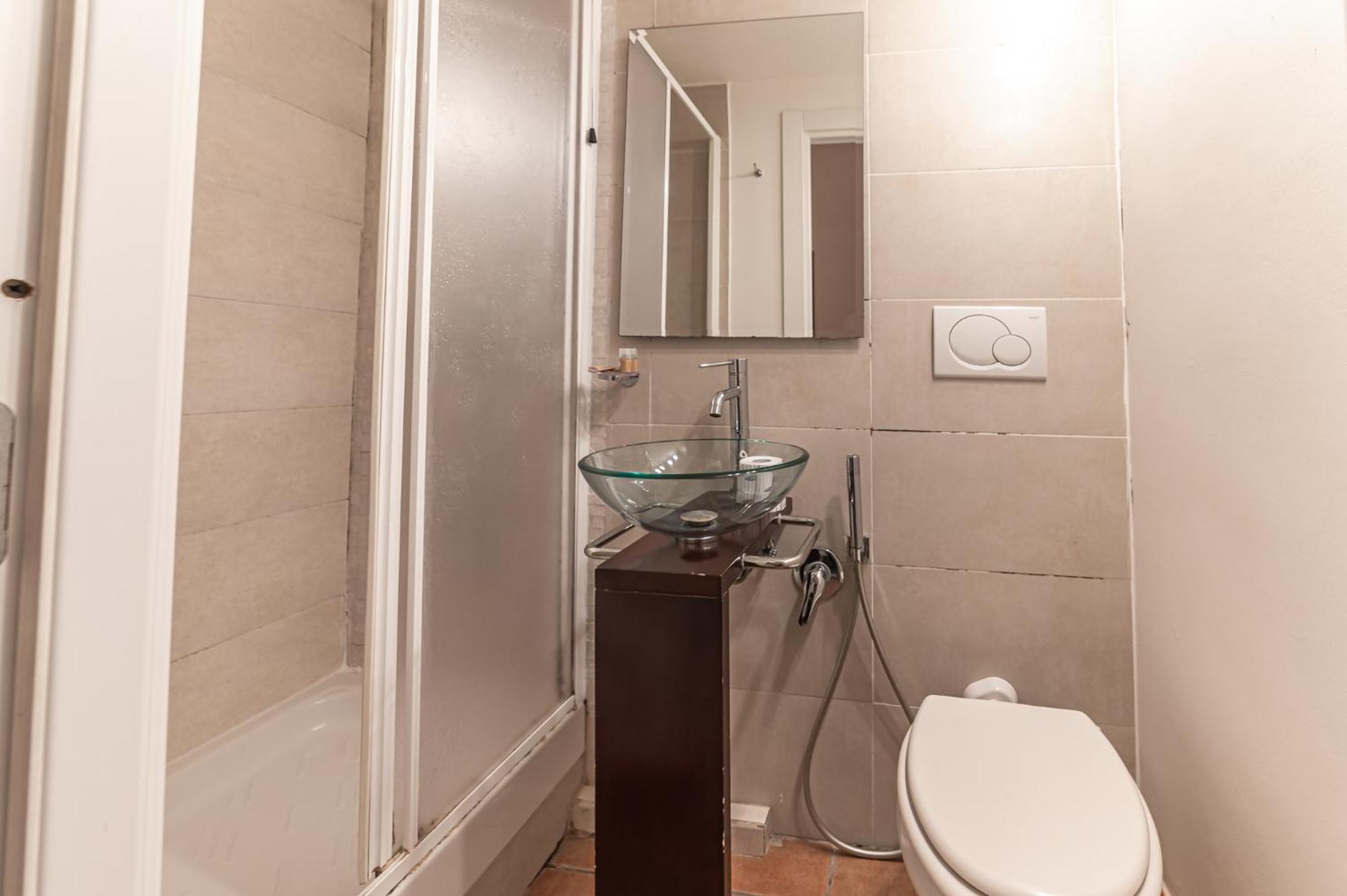 Guest house Cristel - Termini Train Station Rome