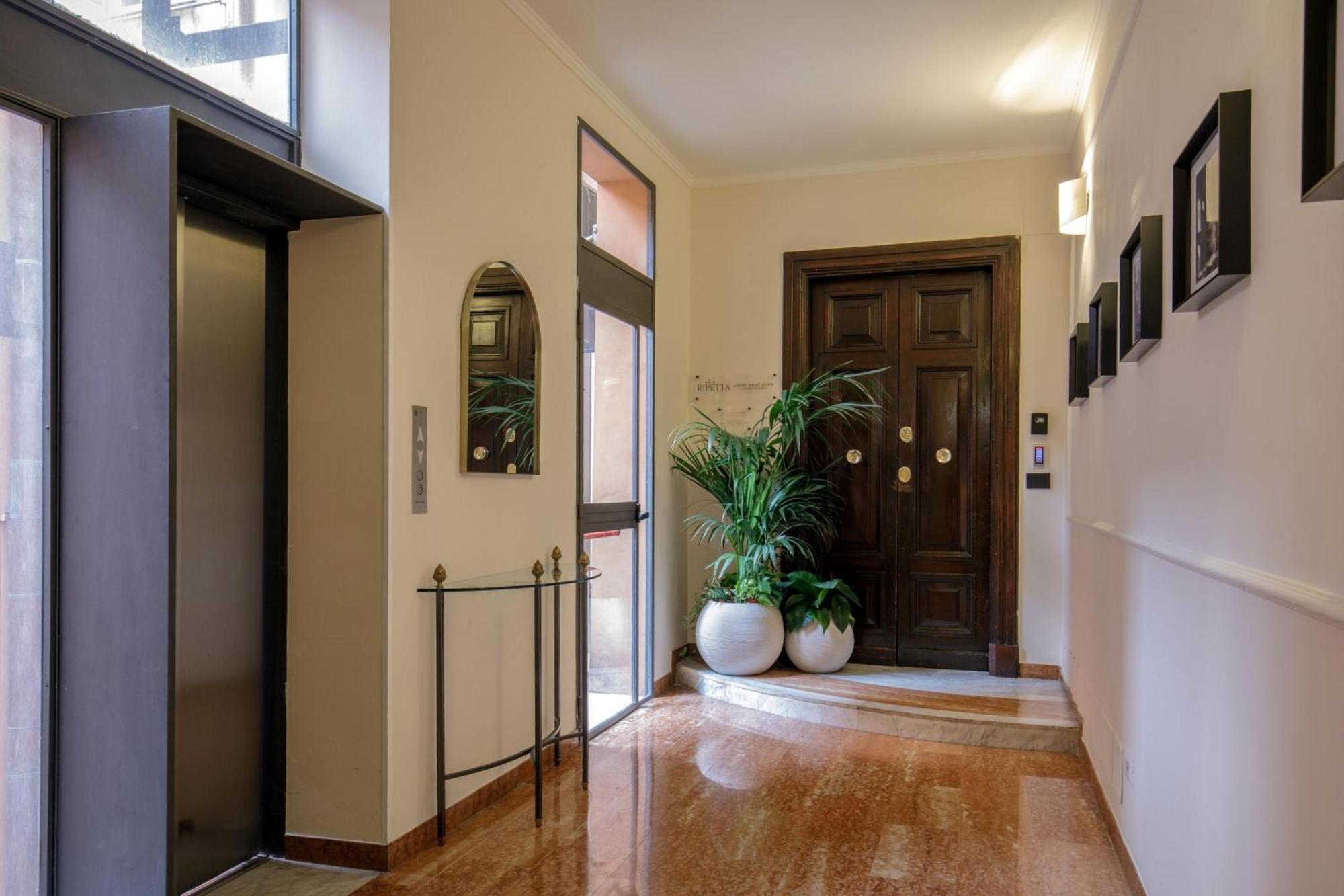 Condotti Boutique Roma