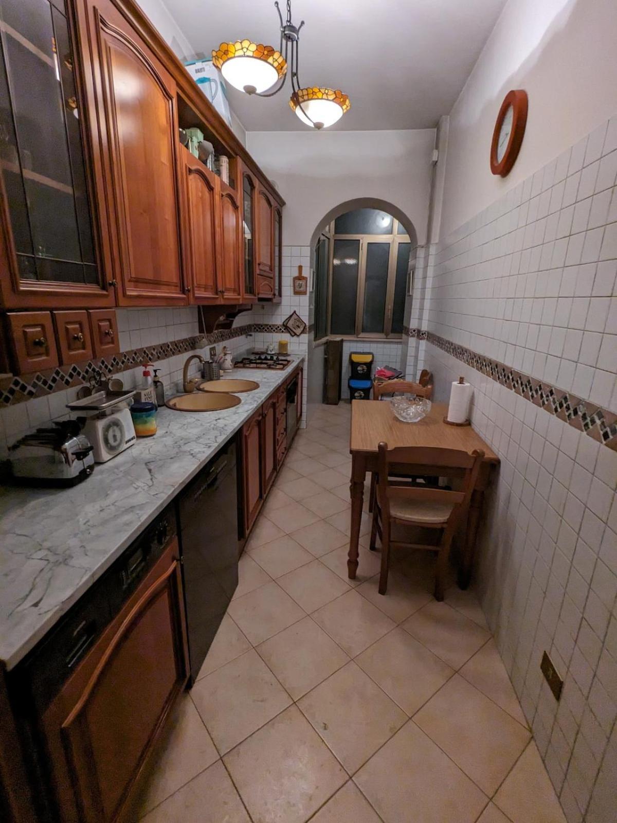 Spacious In Centre Apartamento