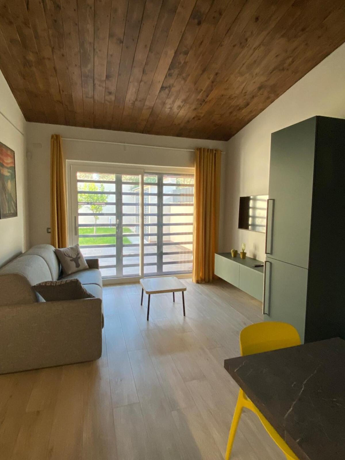 Villino Ancillotto With Garden And Parking Motorcycle Space *