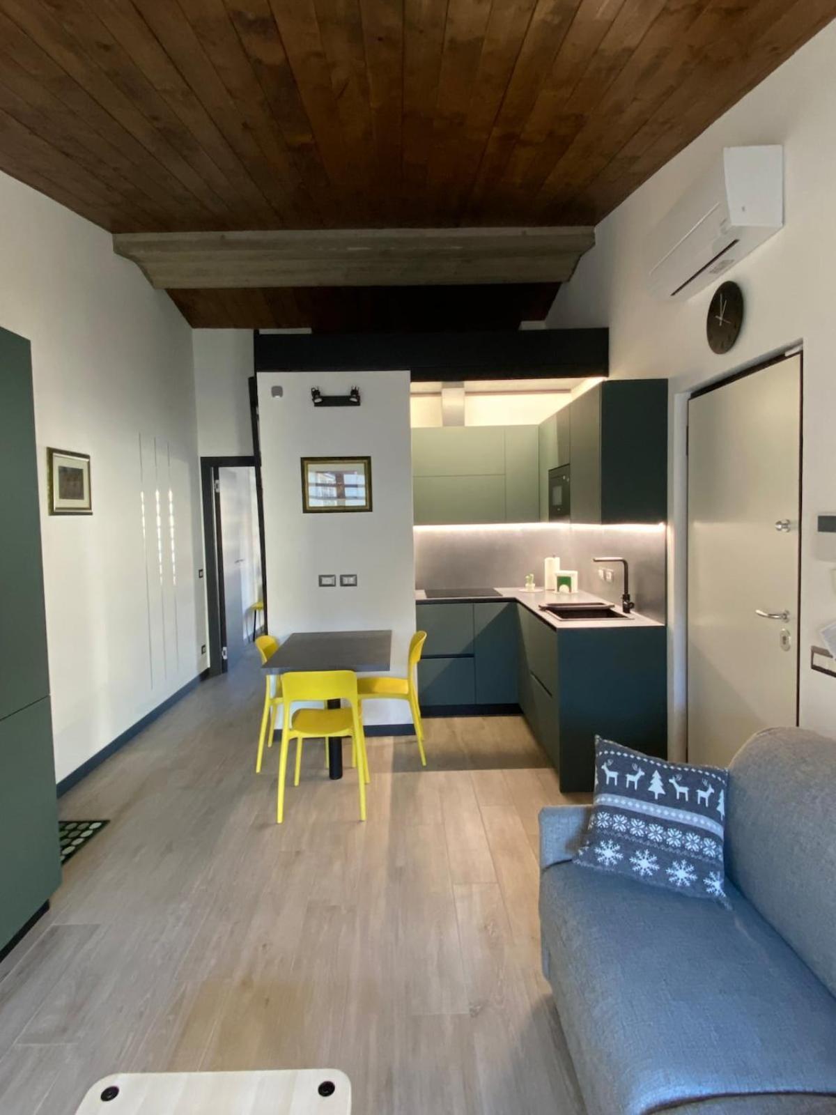 Villino Ancillotto With Garden And Parking Motorcycle Space * Rom