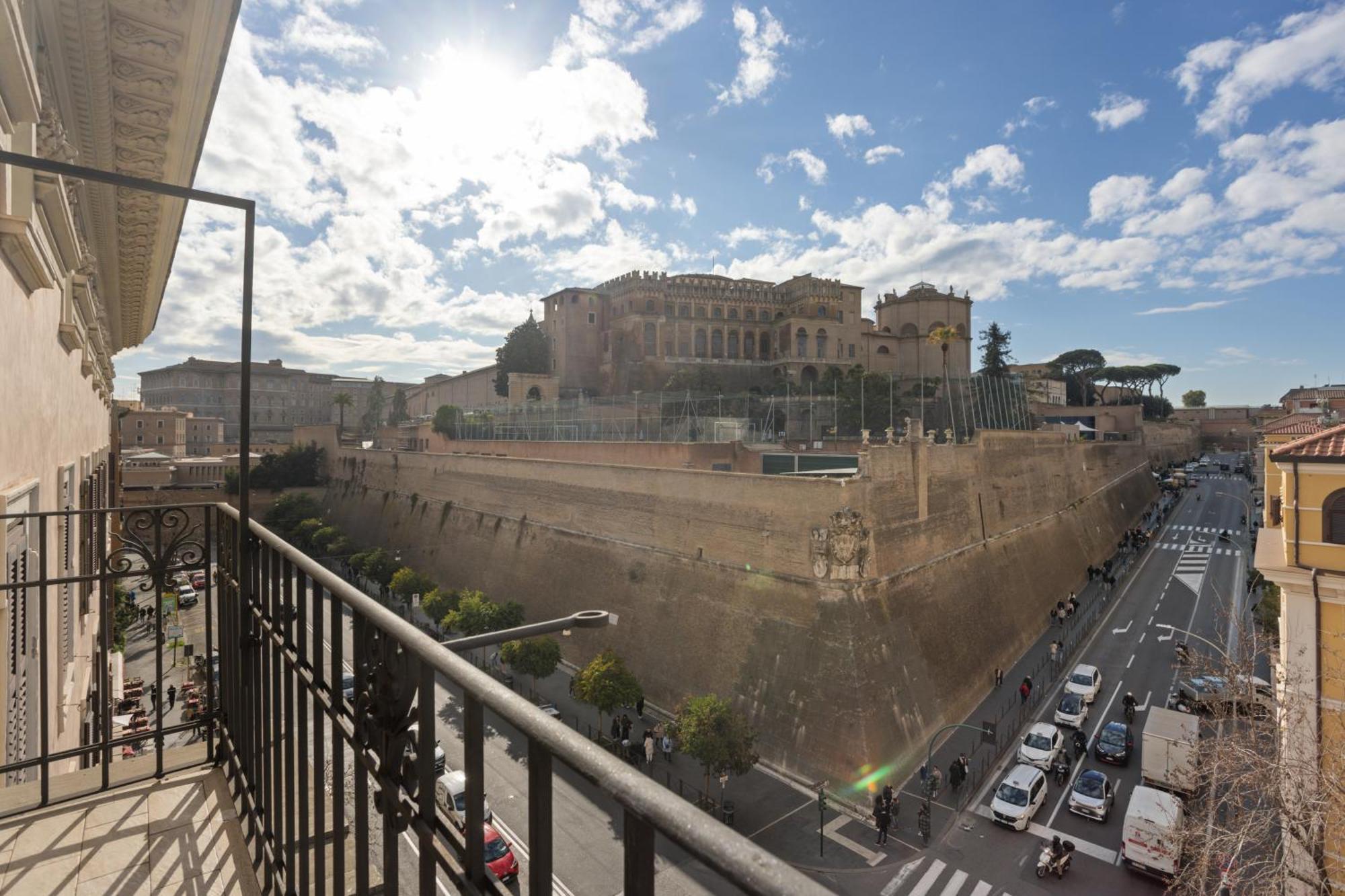 Michelangelo Prestige - Vatican Skyline * Roma