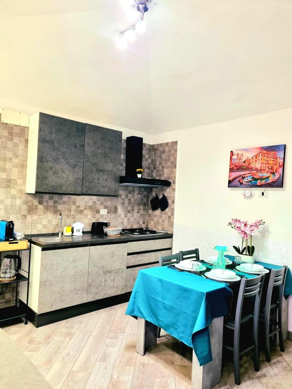 Apartment Cmhouselove Alessandrino Vicino Metro C