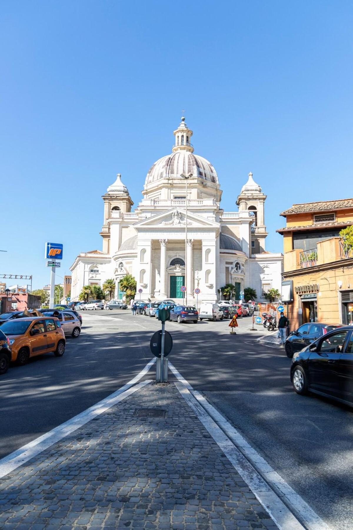 Bright And Cozy In Heart Of Ponte Milvio Appartamento