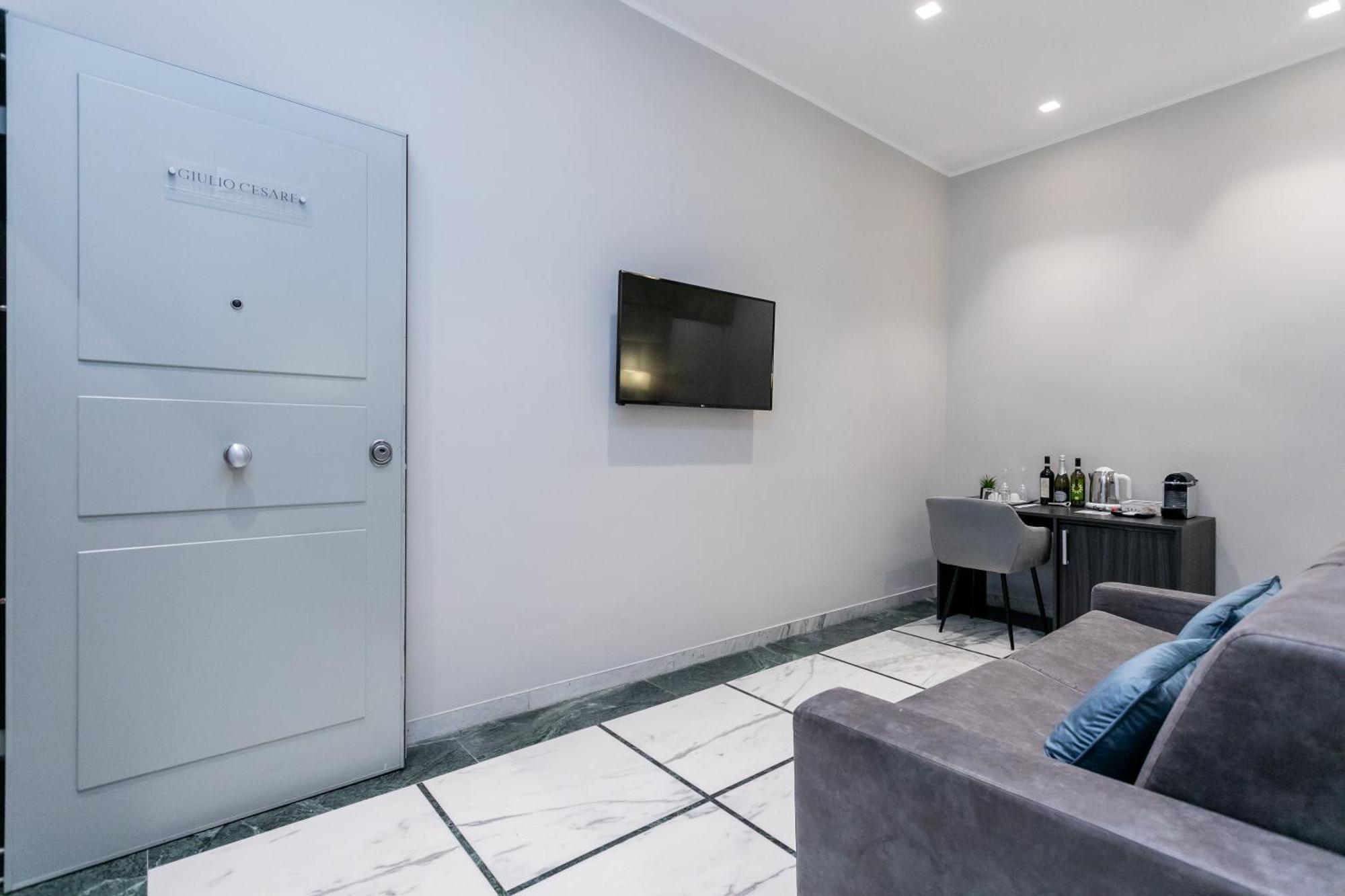 Affittacamere Cesare Ai Cavalieri 4*