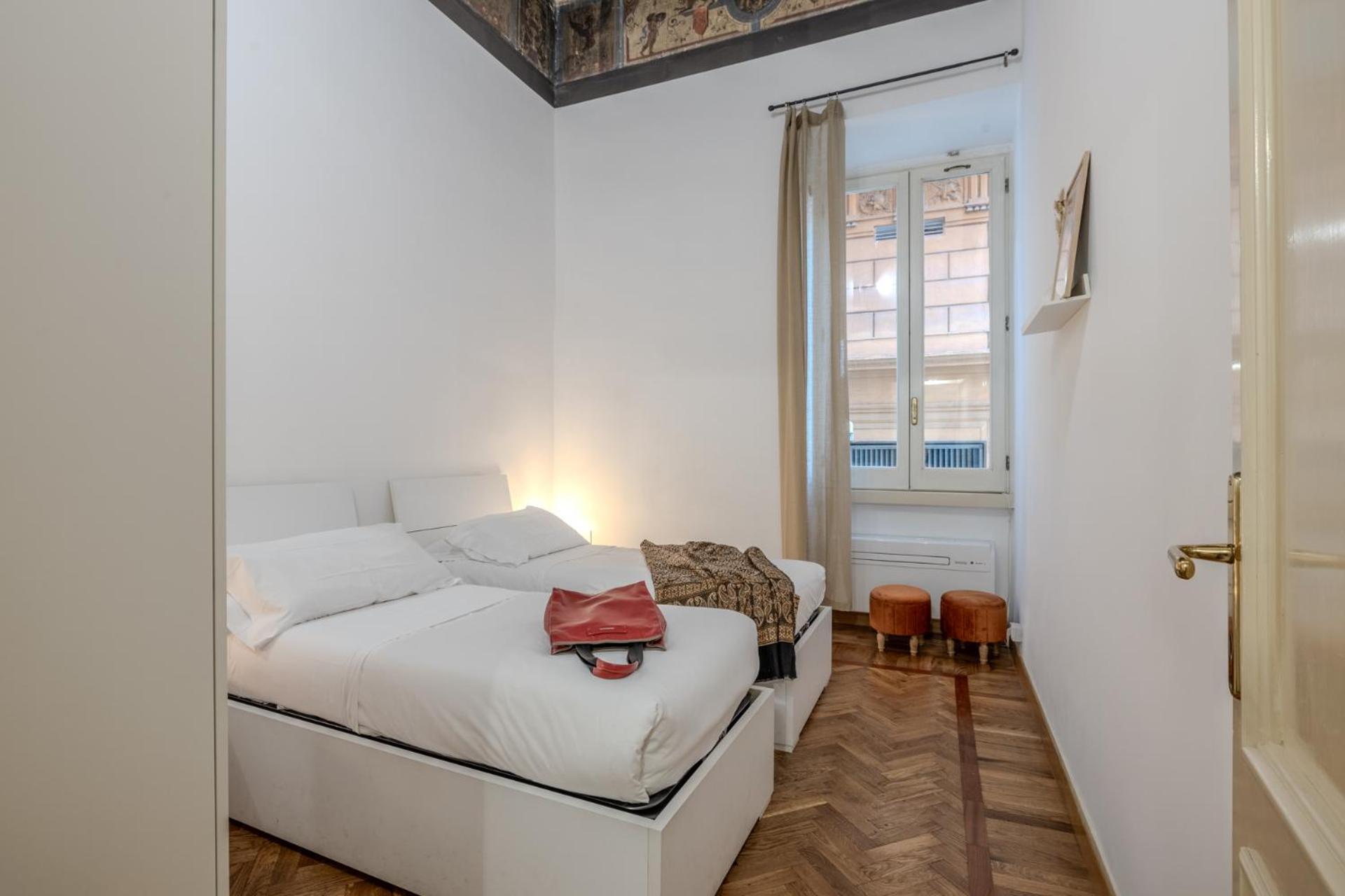 Apartamento Storico In Zona Barberini *