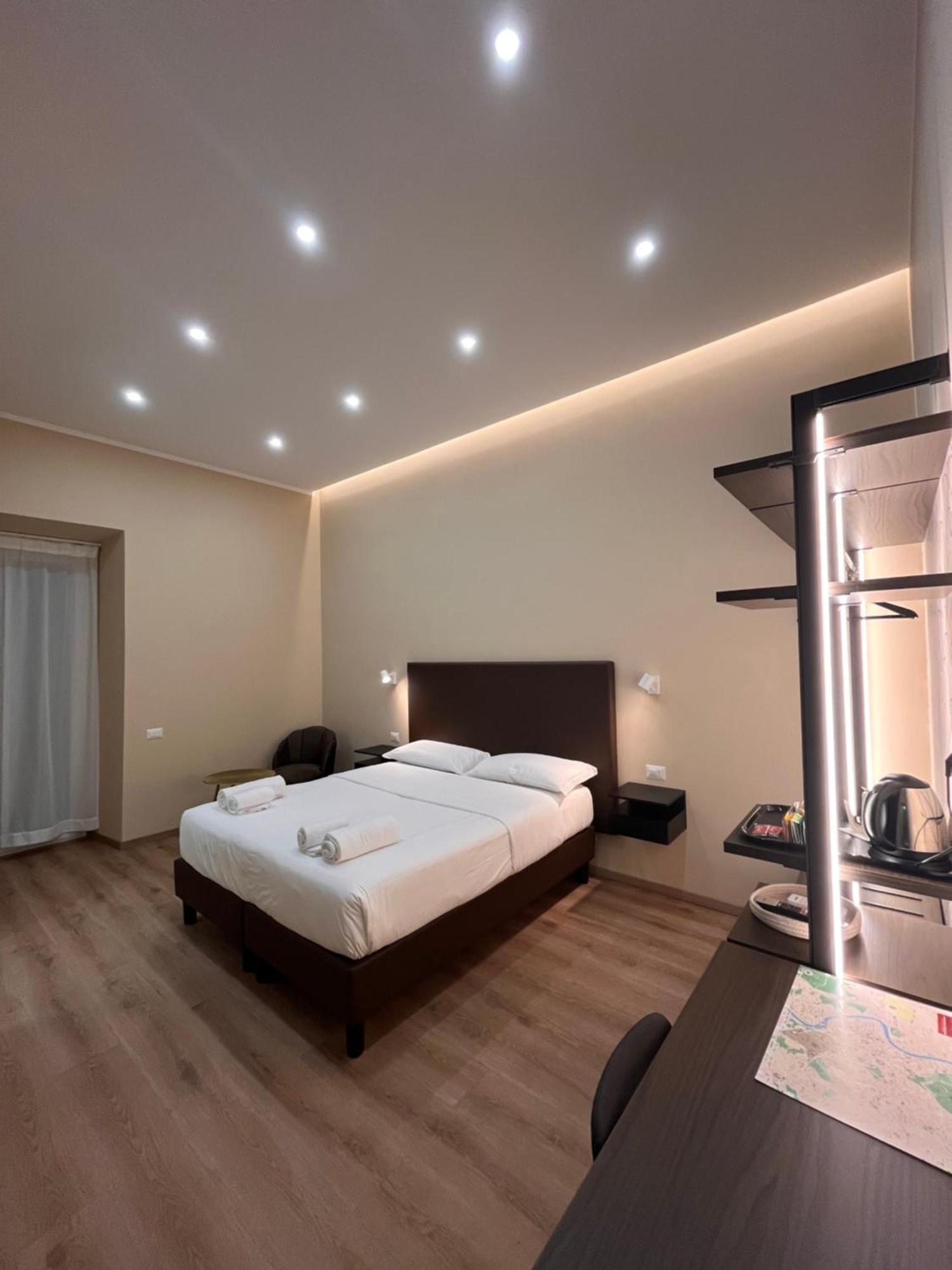 Colosseum Deluxe Guest house