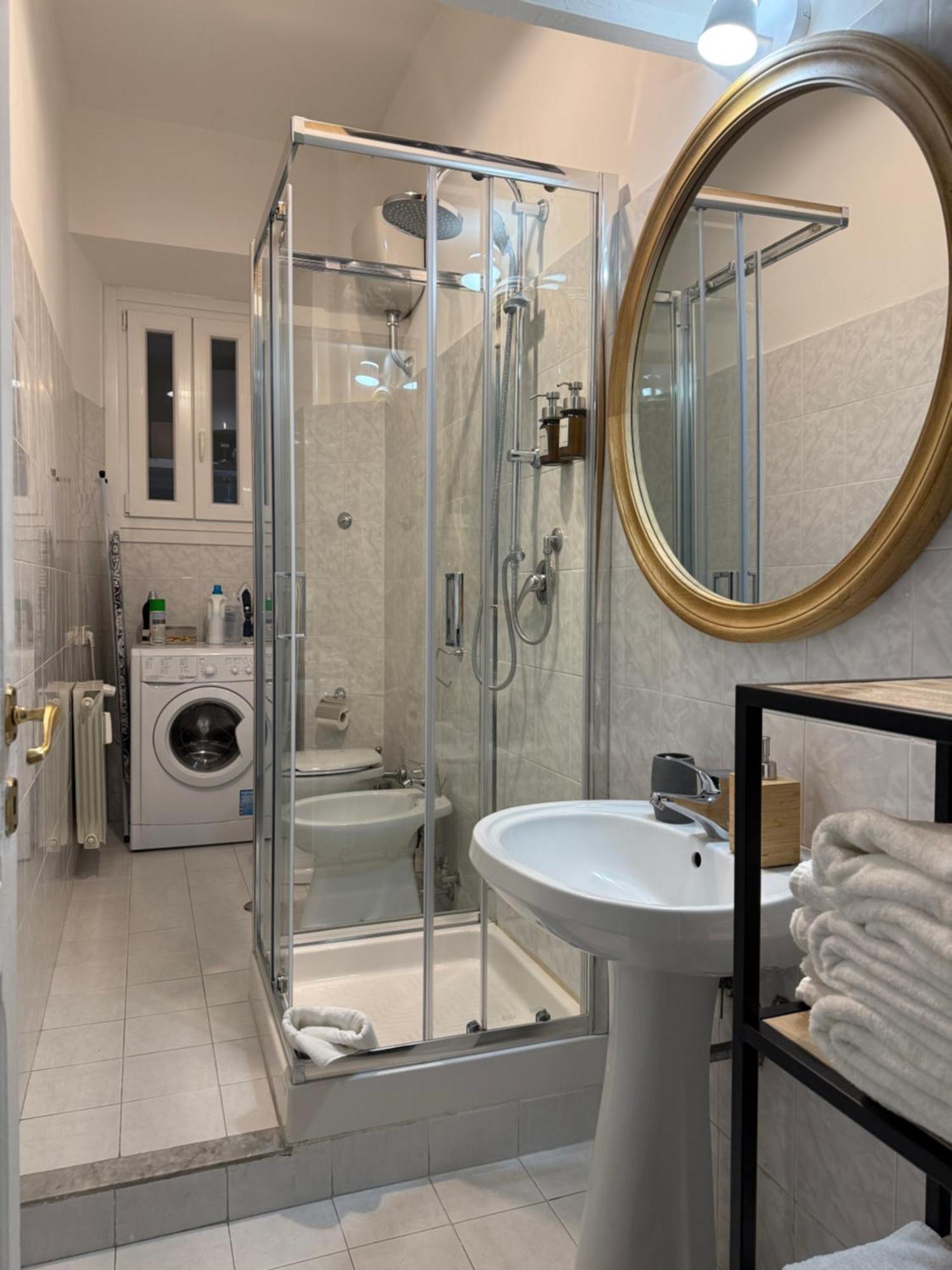 Pietra Apartment,colosseo *