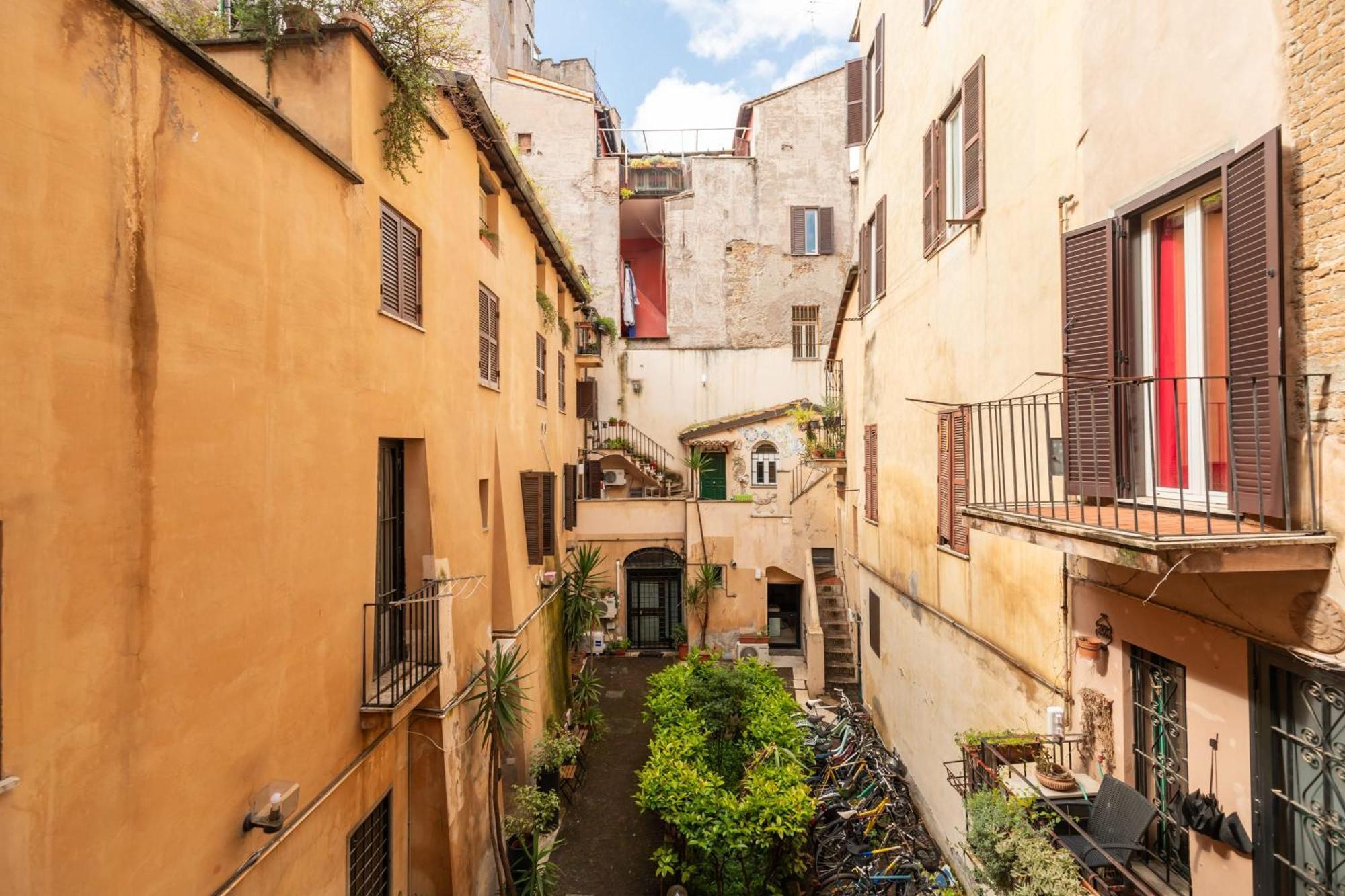 Appartamento Campo De' Fiori Enchanting Attic