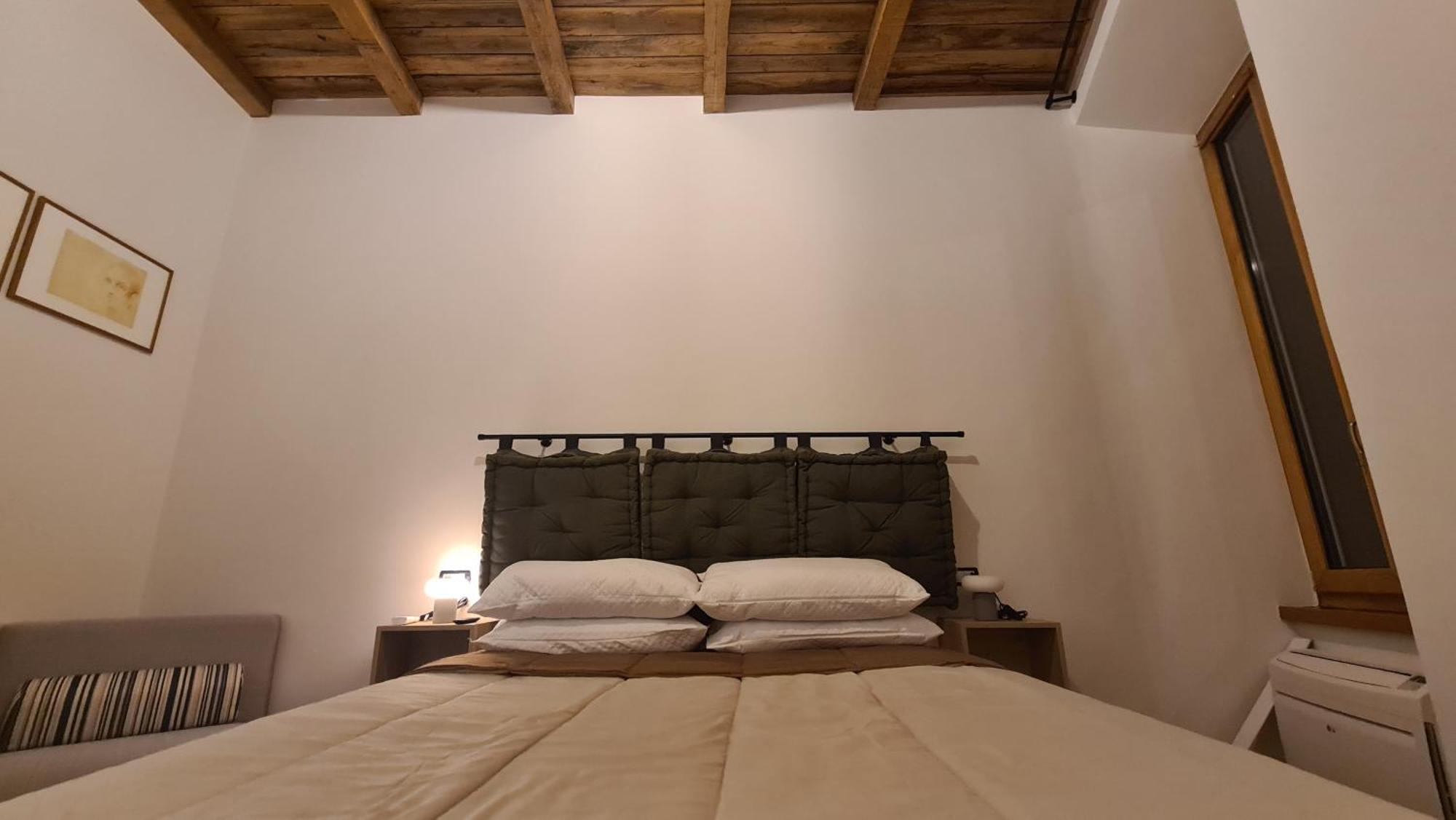 New Trastevere Apartment Rome