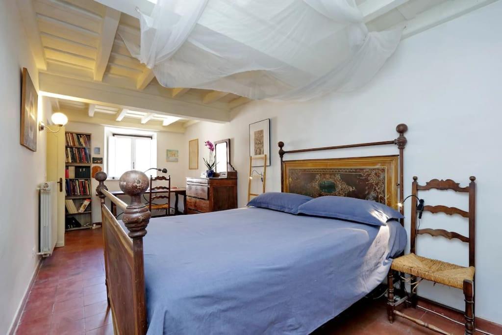 Bright Penthouse Downtown Roma