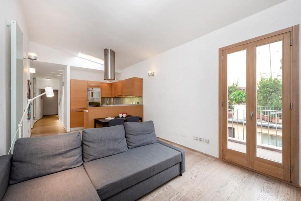 Modern Colosseum Flat Appartamento Roma