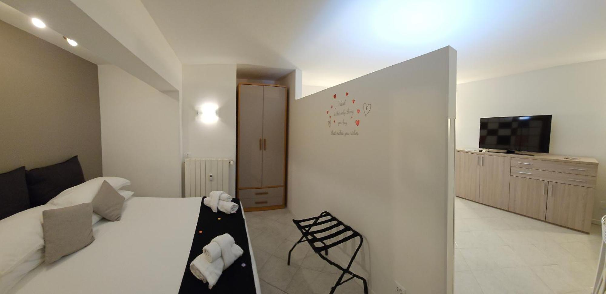 Fermata San Pietro - Con Parcheggio Apartamento