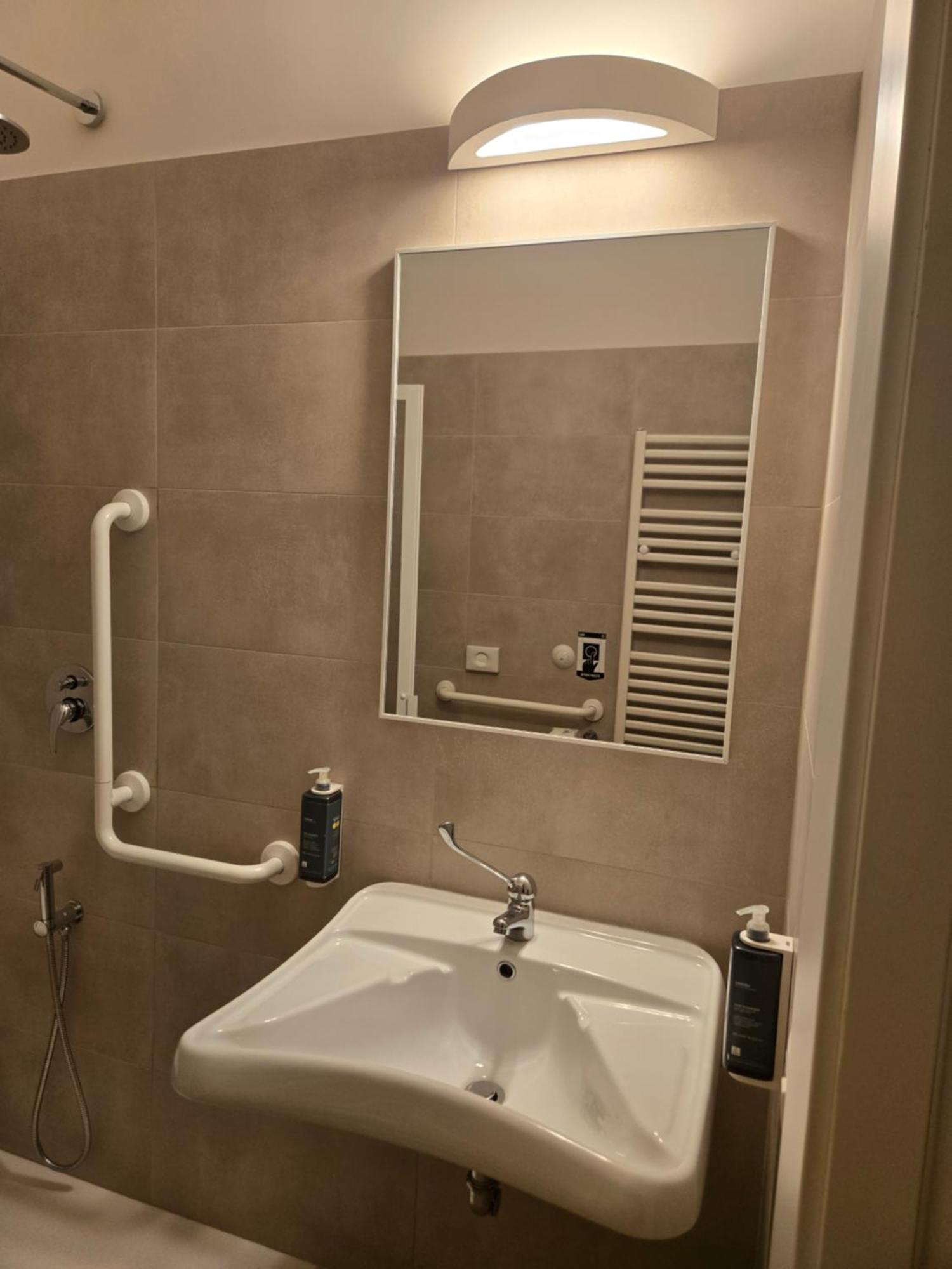 Sourire Hotel