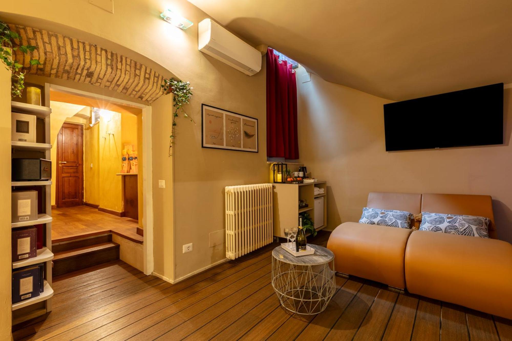 Romac Coronari With Gym, Sauna And Garden Leilighet *