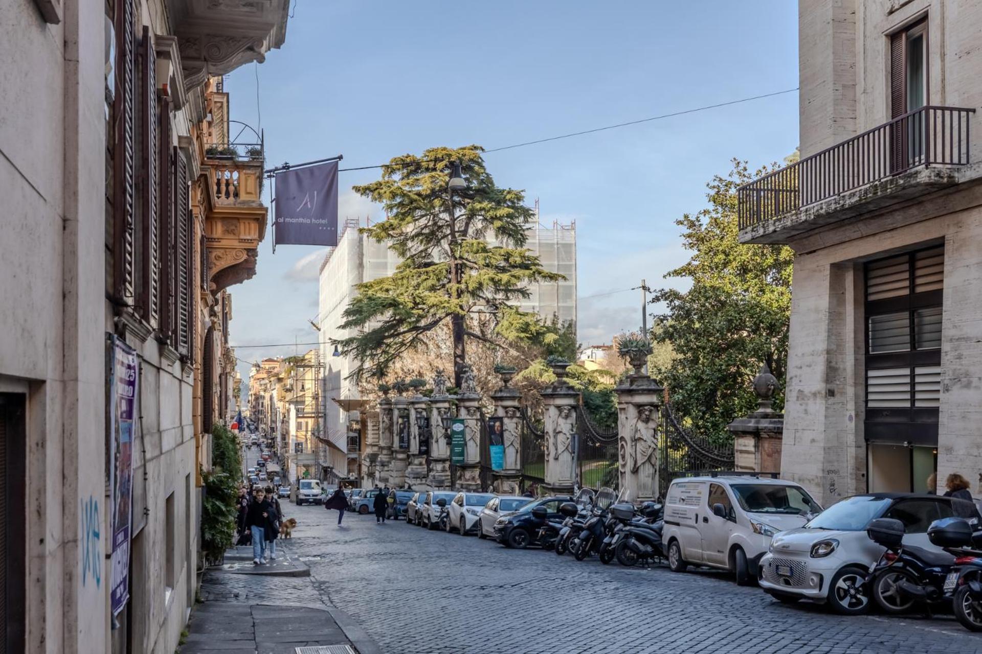 Apartamento Storico In Zona Barberini Roma