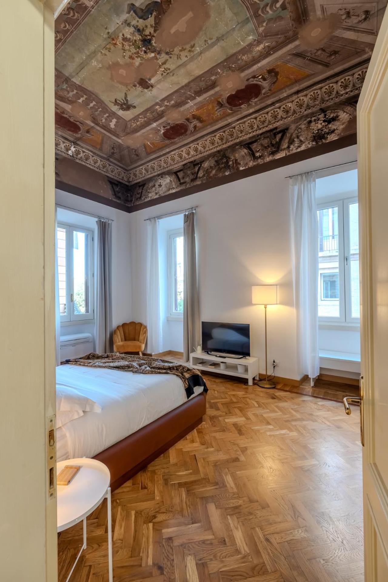 Apartamento Storico In Zona Barberini