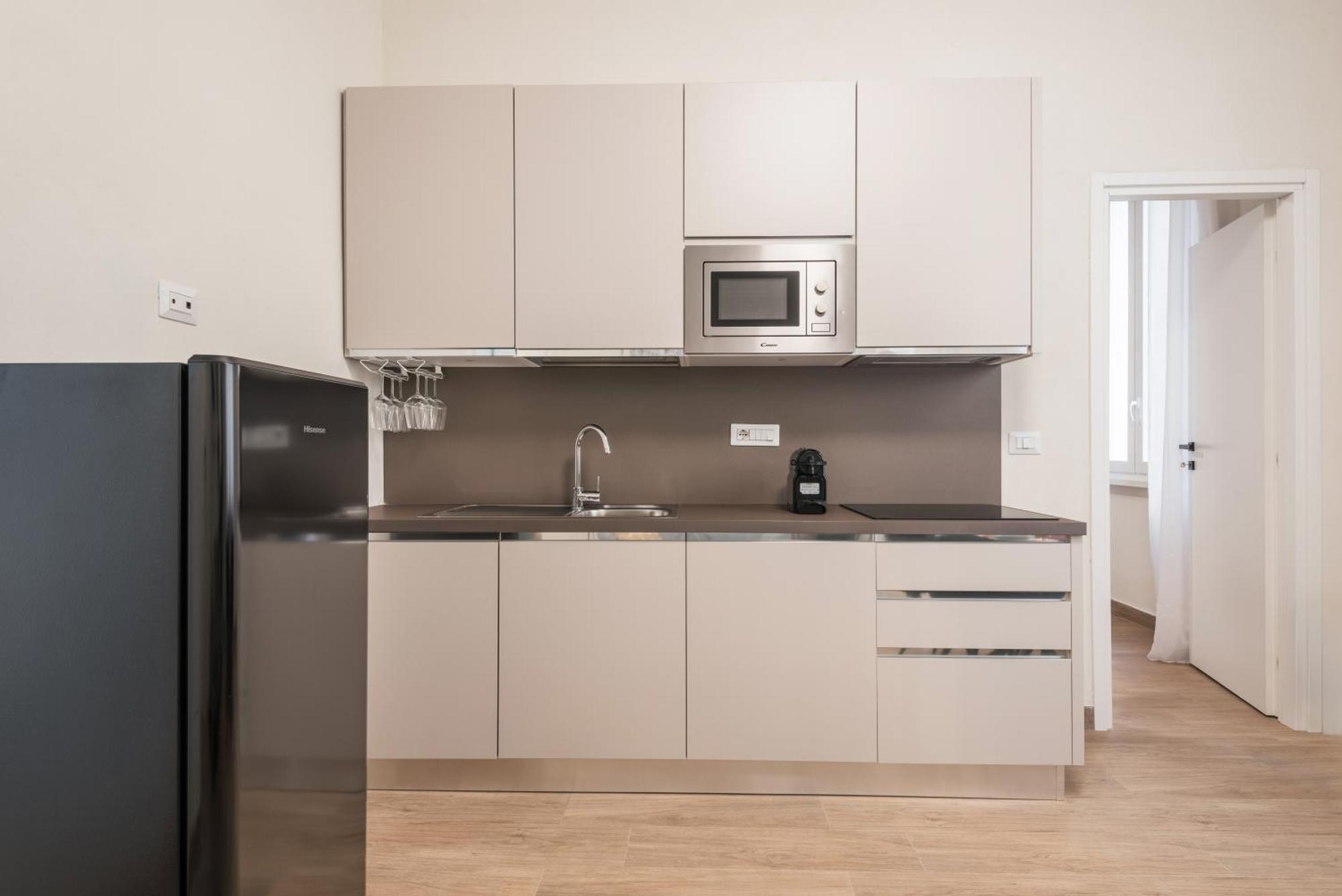 C2 Class Apartment, 2 Da Letto Con Giardino In Zona Via Veneto Distante 15 Minuti A Piedi Da Fontana Di Trevi Appartamento *