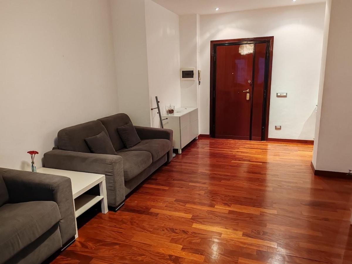 For 8 People Near Metro Train Bus Station Tiburtina * Roma